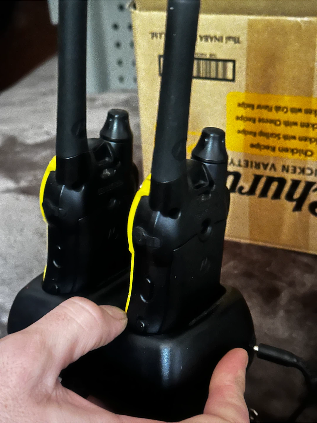 Motorola T9500 TWO WAY RADIO/ WALKIE TALKIE set - photo 3