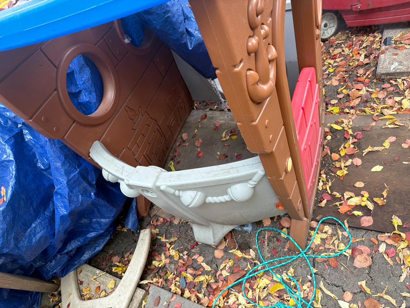 Little Tikes Pirate Ship Playhouse - photo 3