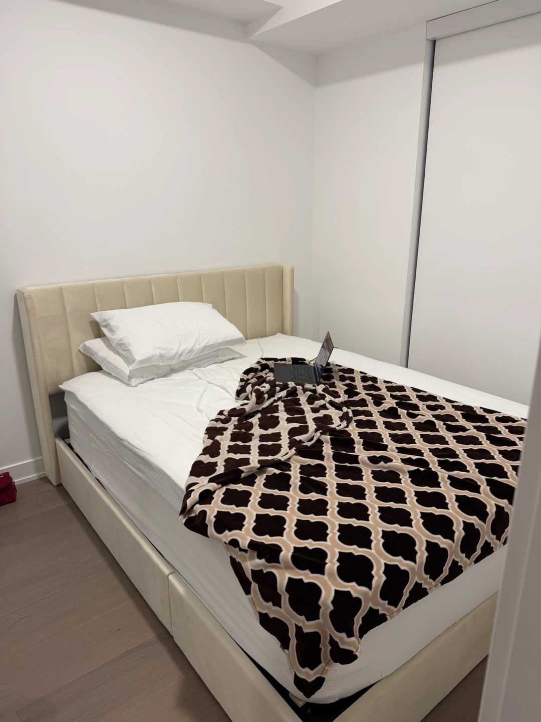 Cream Velvet Storage Bed - photo 3