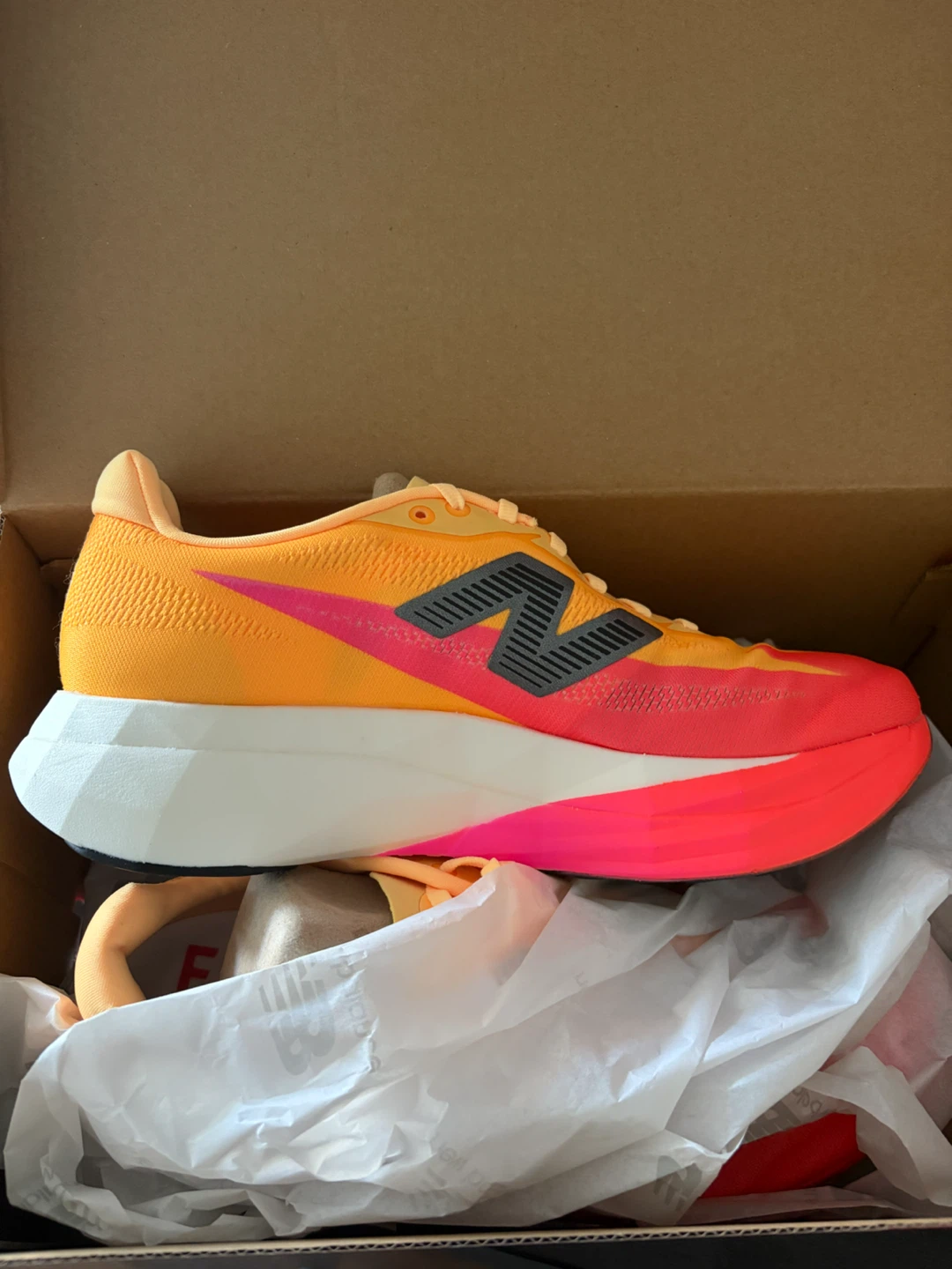 New Balance FuelCell SuperComp v5 Size 8.5