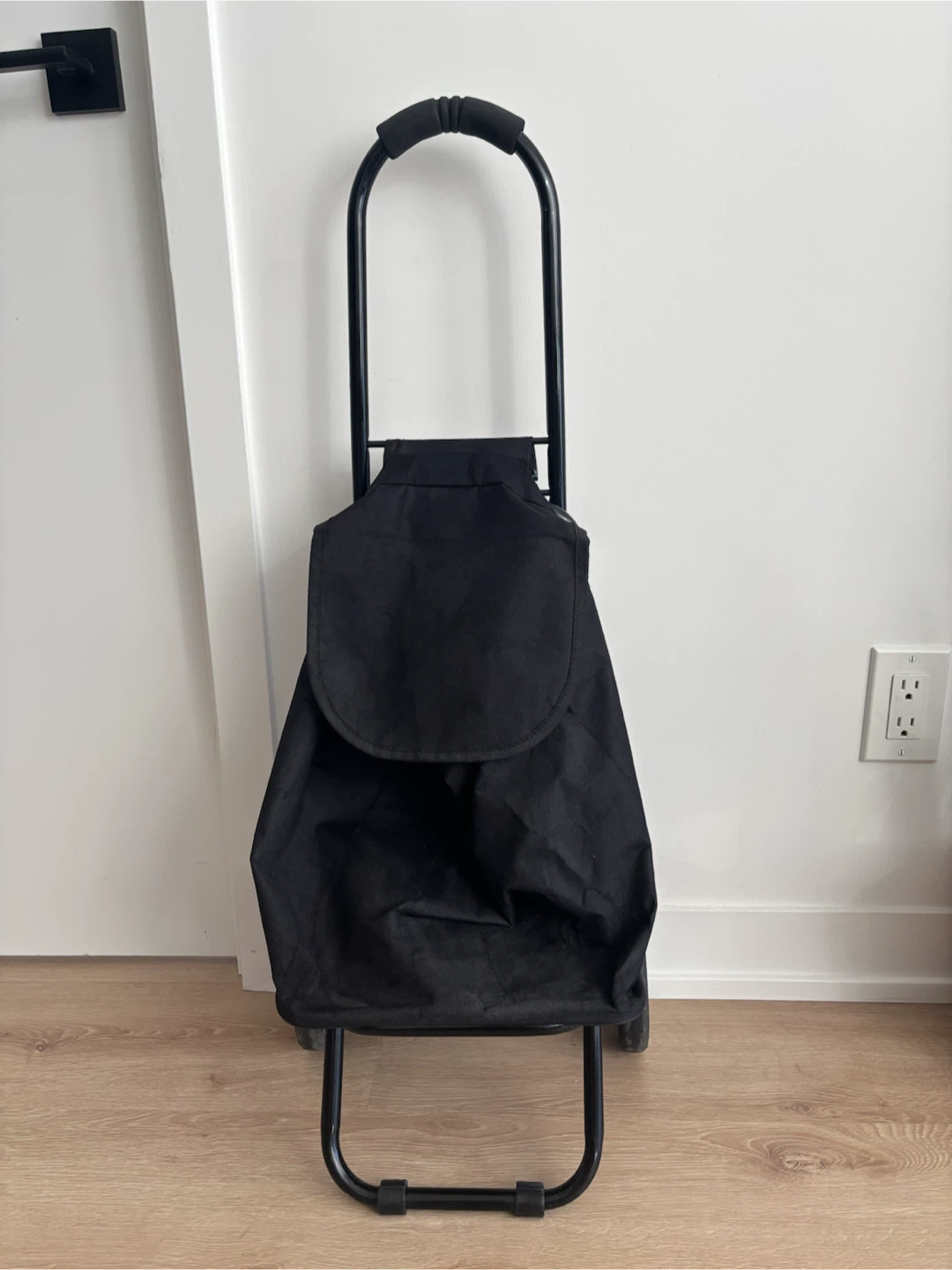 Black Rolling Shopping Trolley - photo 3