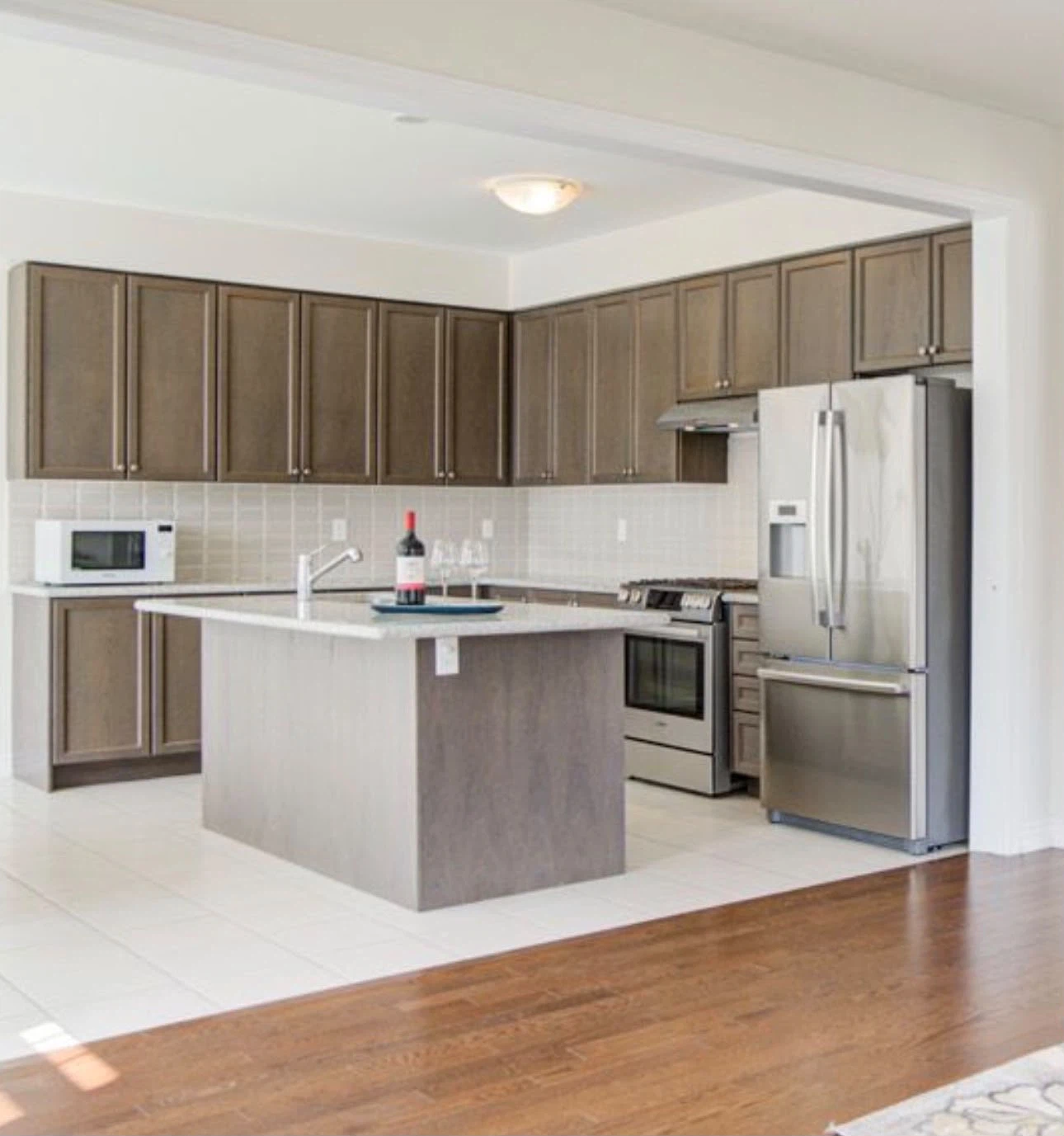 Kitchen and Cabinetry Set - photo 2