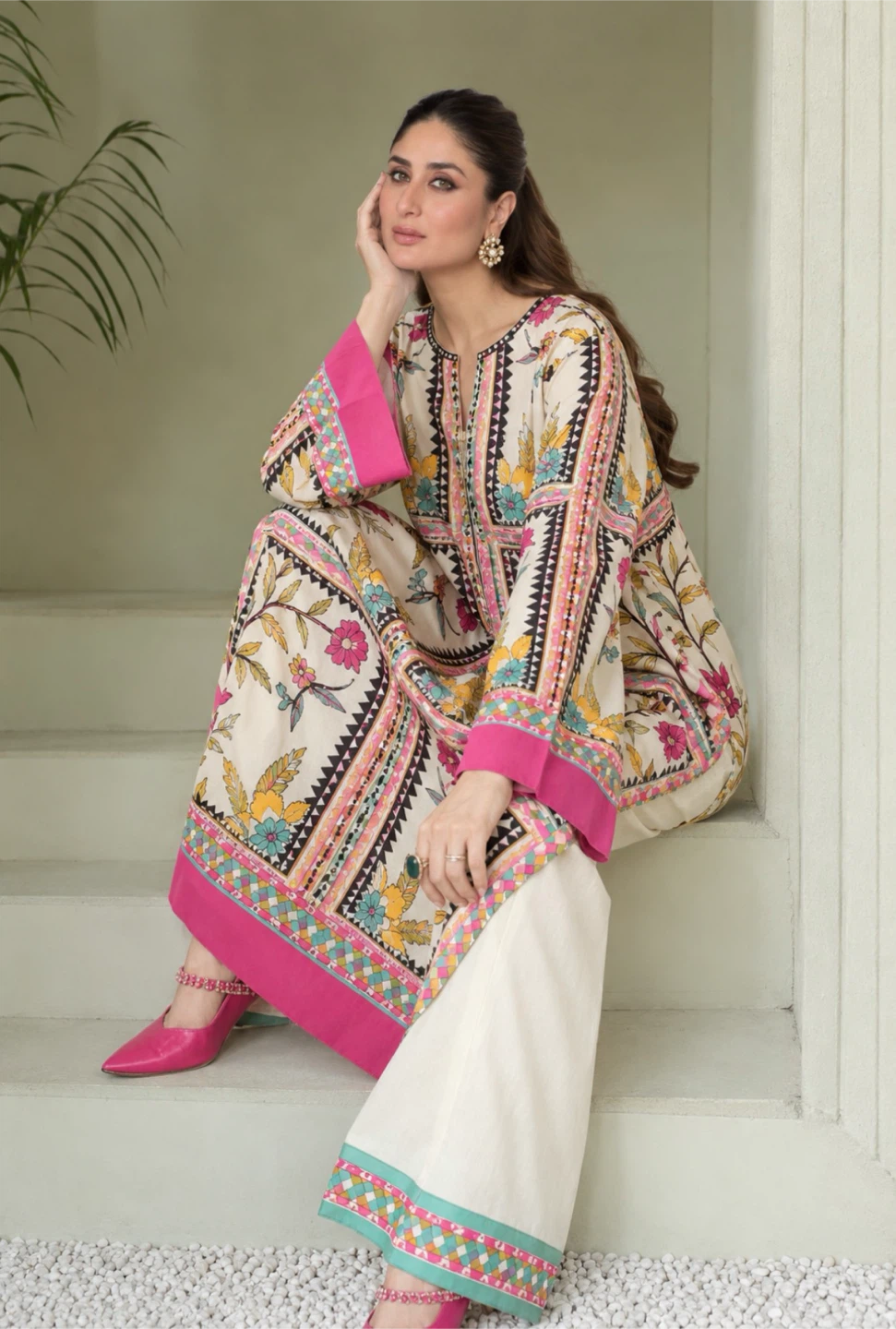 2 Piece Floral Print Kurta and Trousers Set - photo 3