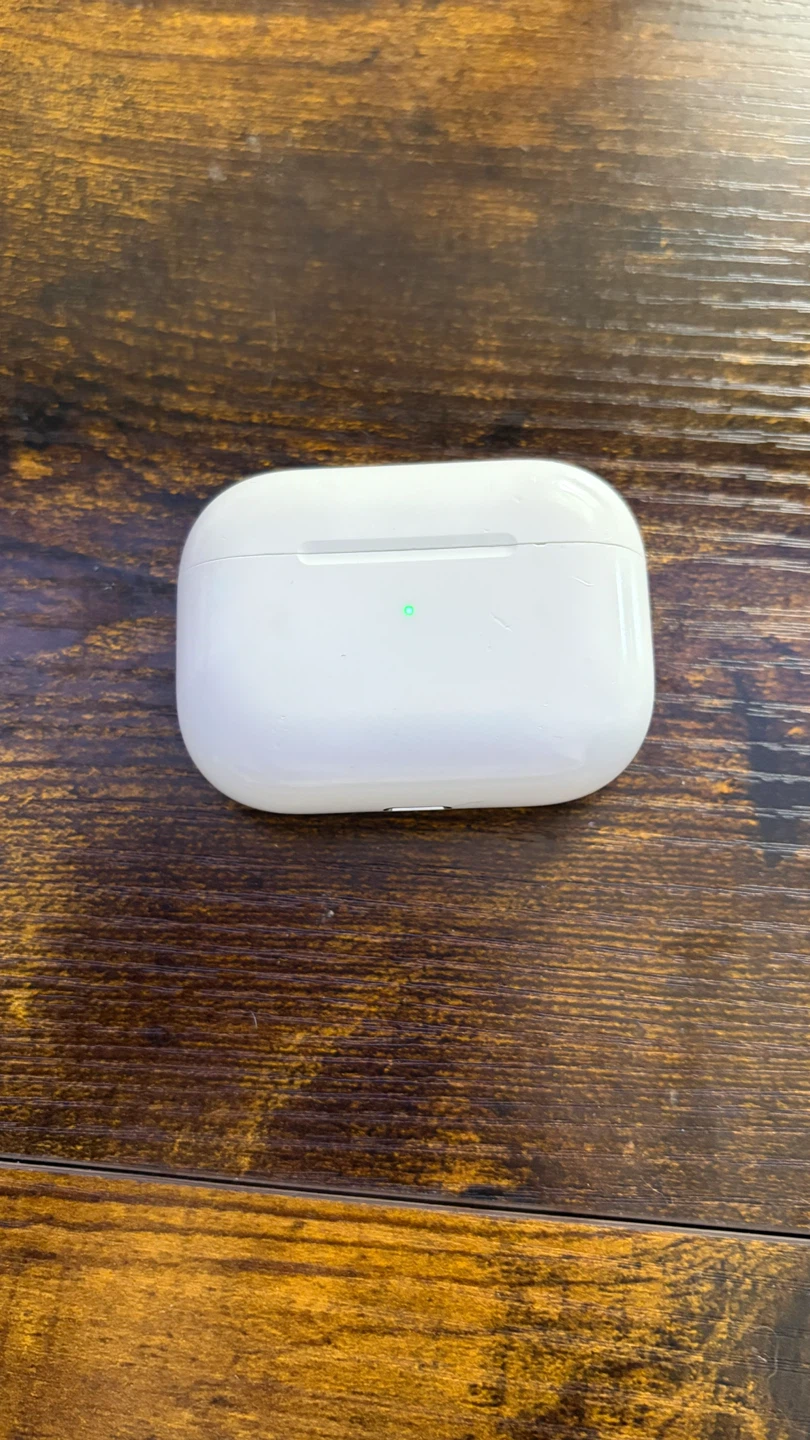 Apple AirPods Pro 1st Gen - photo 4