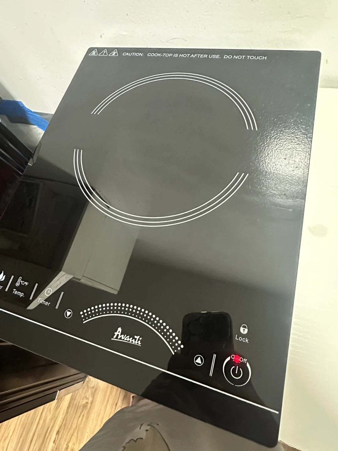 Avanti Portable Induction Cooktop - photo 3