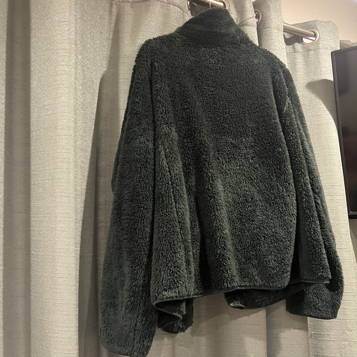 Basic Editions Grey Fuzzy Zip-Up Jacket - photo 4