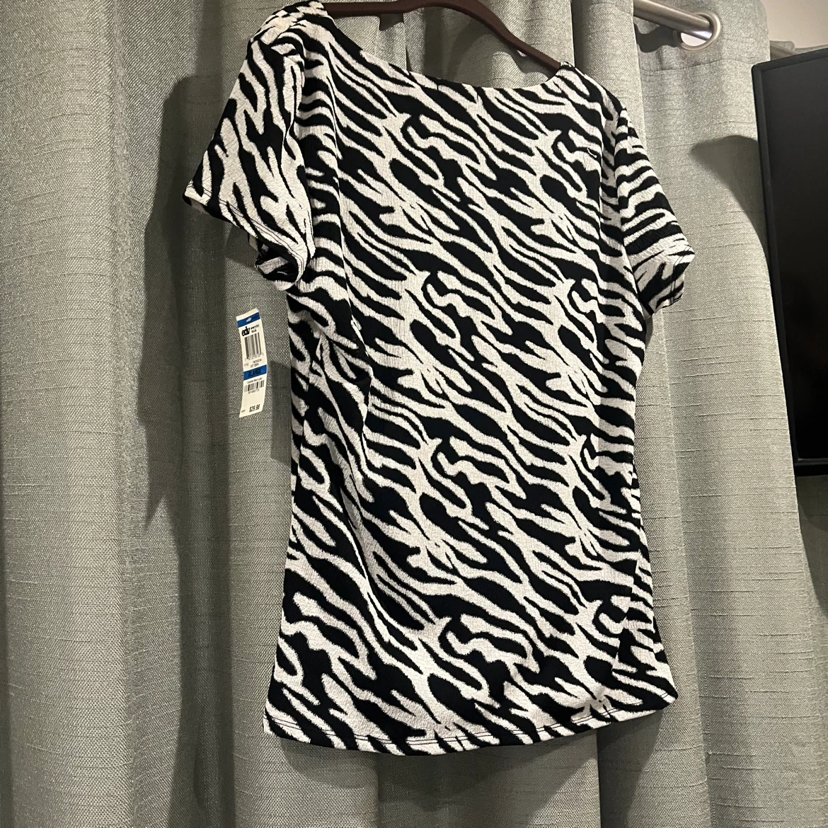 Alfani Zebra Print Top - photo 4