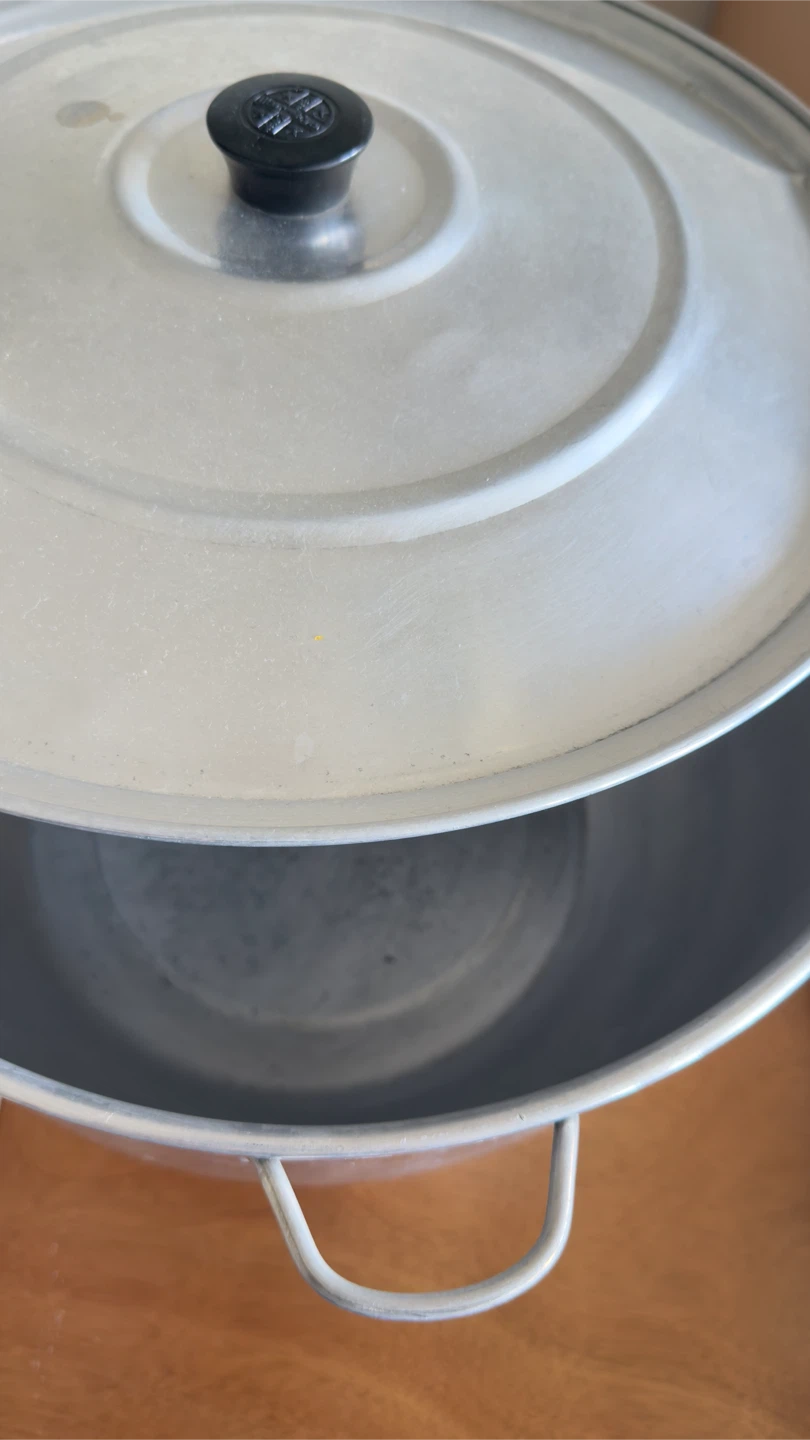 Large Aluminum Stock Pot with Lid