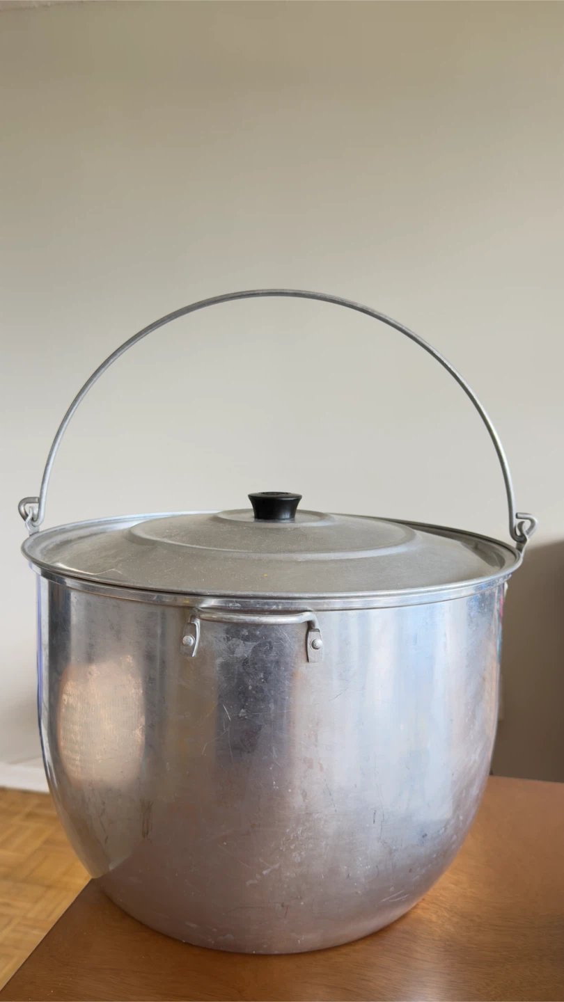 Large Aluminum Stock Pot with Lid - photo 3