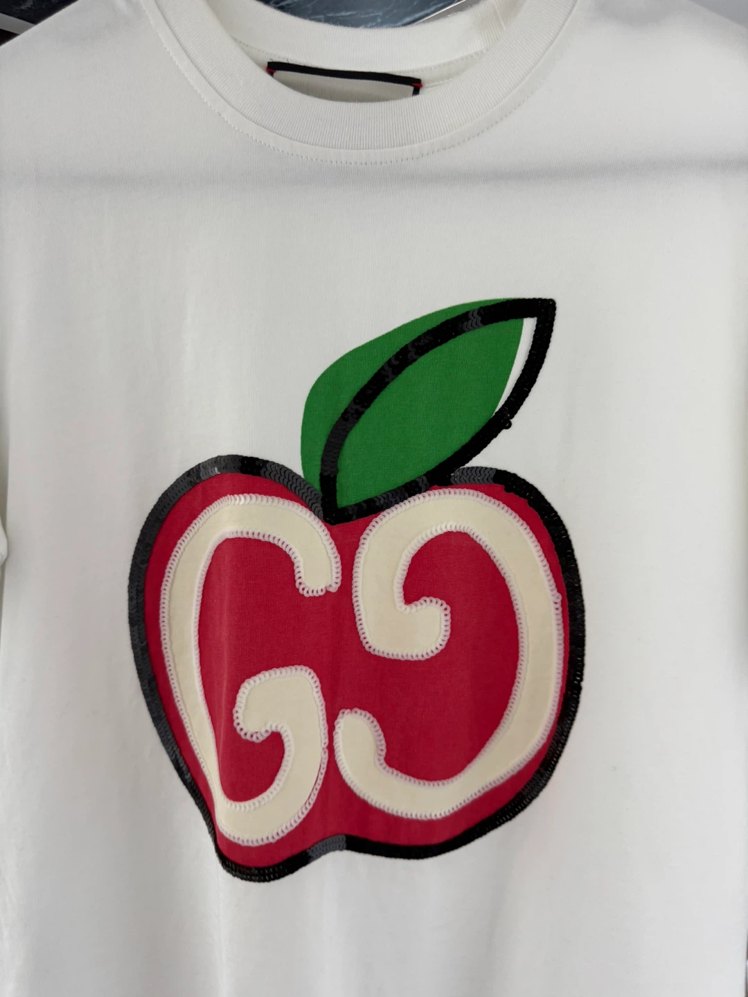 Authentic Gucci Apple Sequin T-shirt White - photo 2
