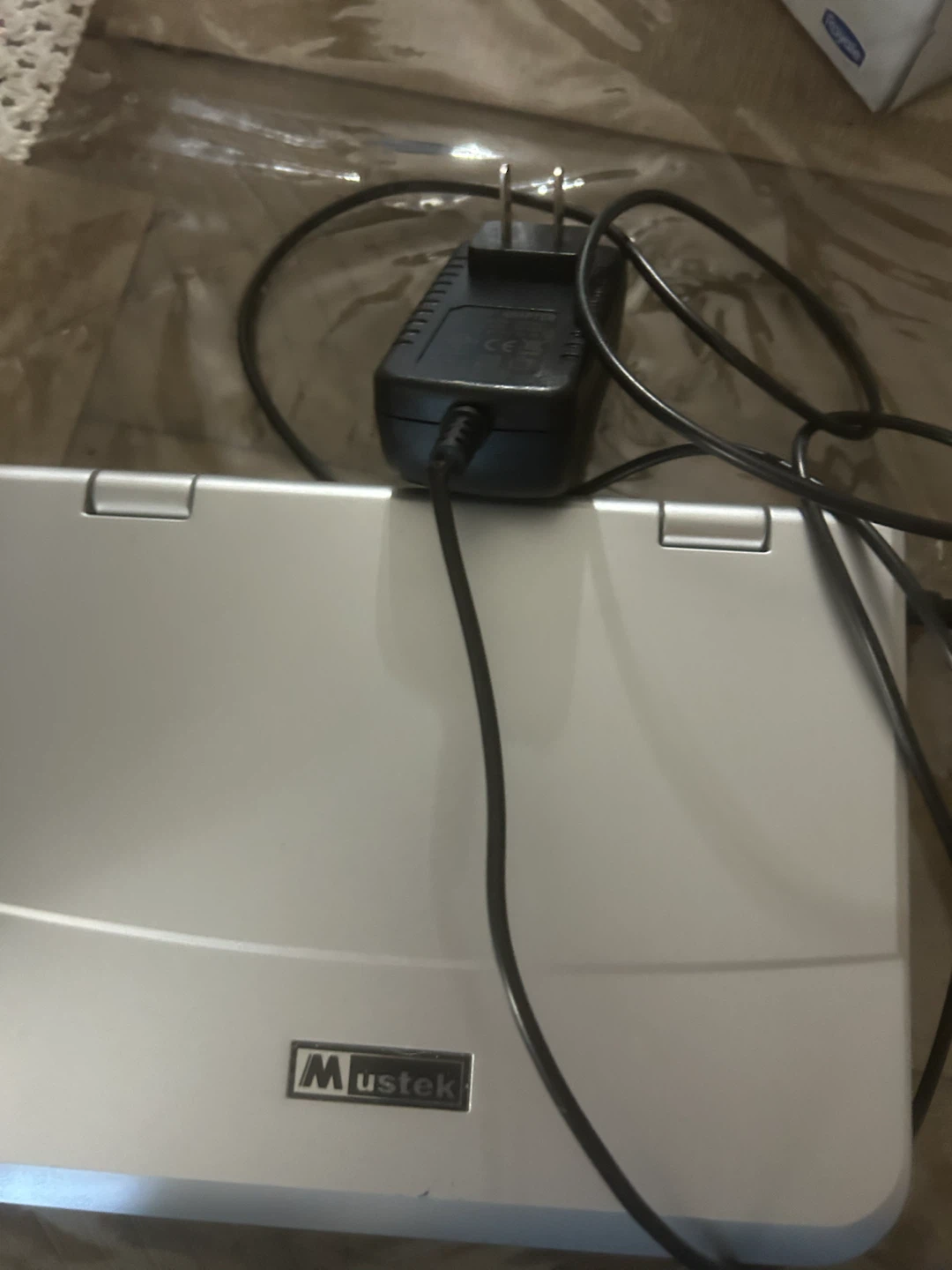 Mustek 7 inch Portable DVD Player