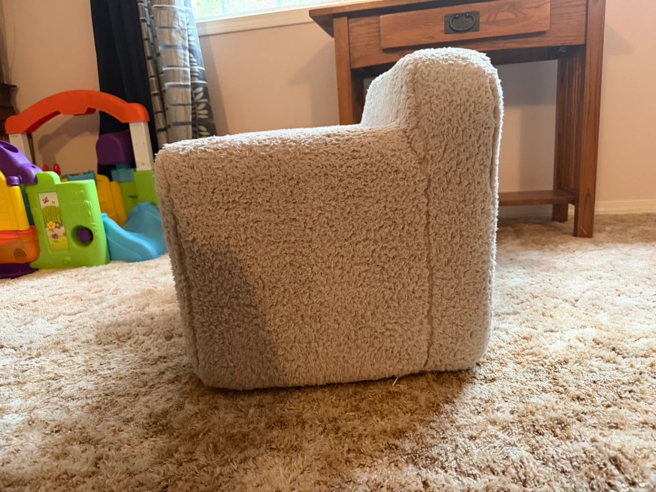 Cream sherpa kids armchair - photo 3
