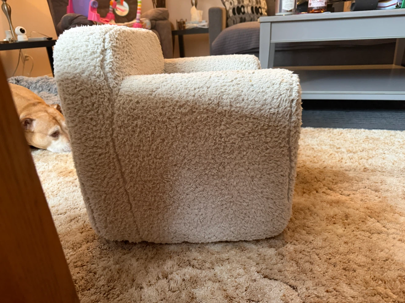 Cream sherpa kids armchair - photo 4