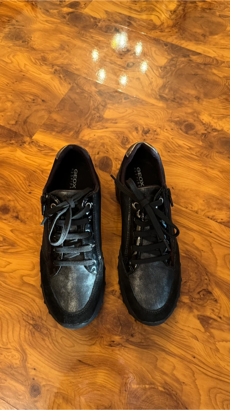 Geox Respira black sneakers