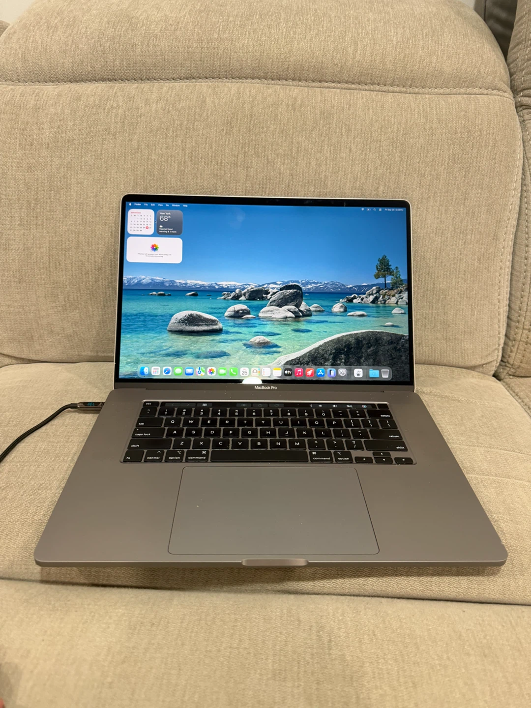 MacBook Pro 16” i9 32gb ram 1Tb