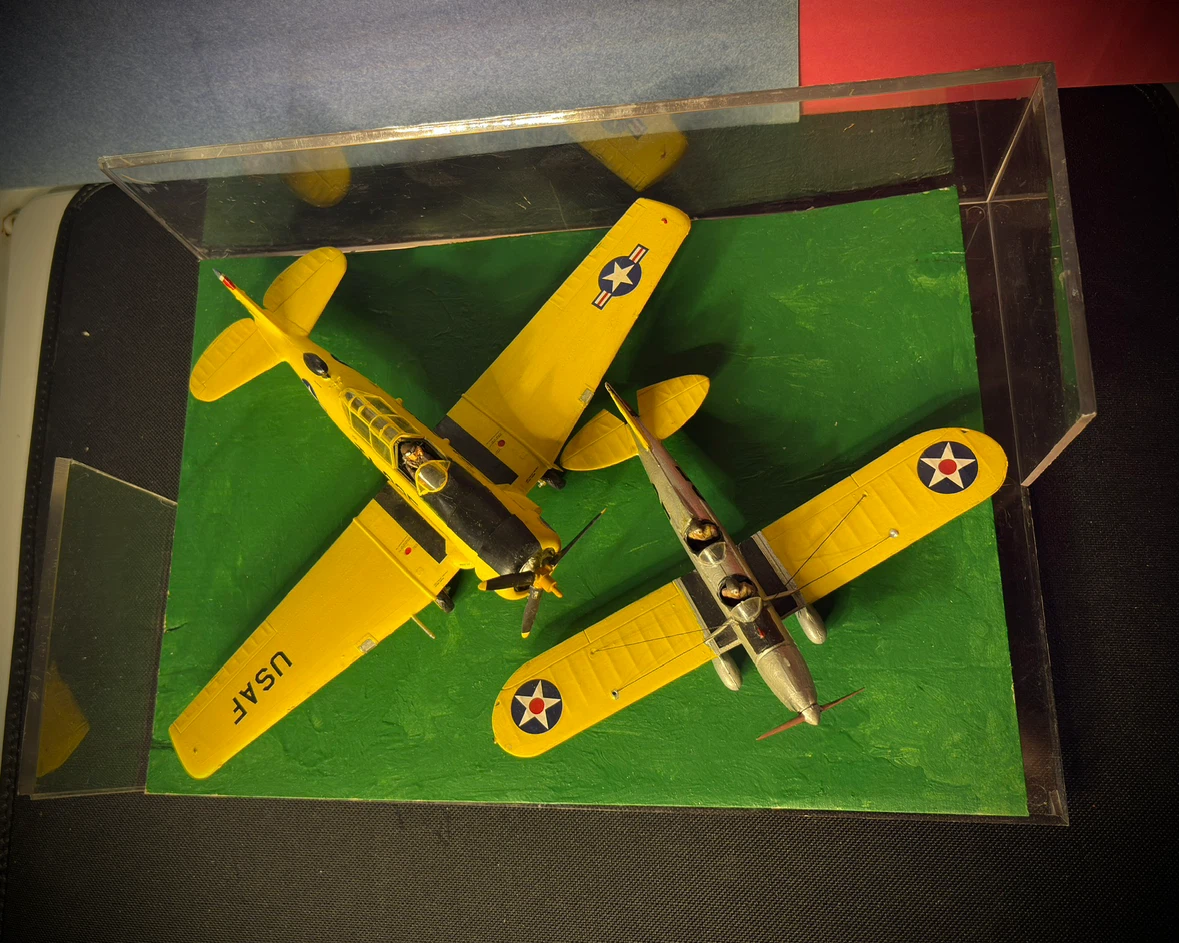 Vintage Built Scale Military Model Airplanes with Display Case - photo 2