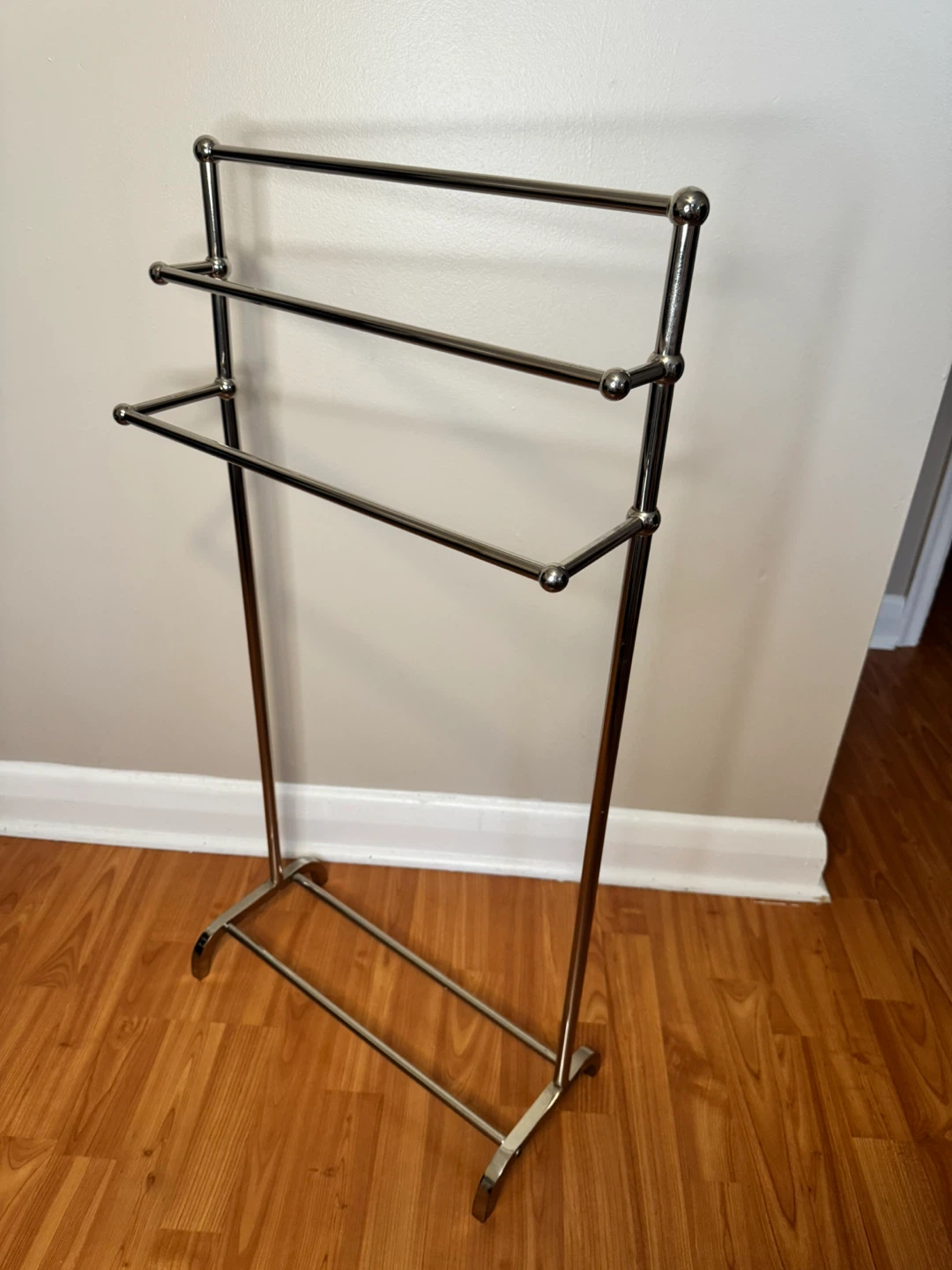 Freestanding 3-Tier Metal Towel Stand / Rack - photo 2