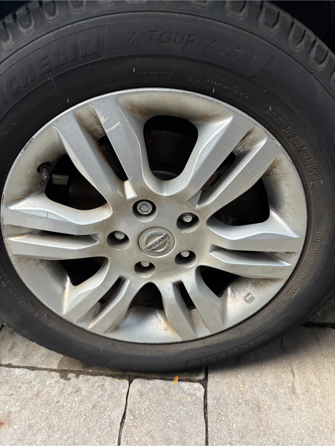 Set of 4 Nissan Alloy Wheels with Michelin Tires - photo 4