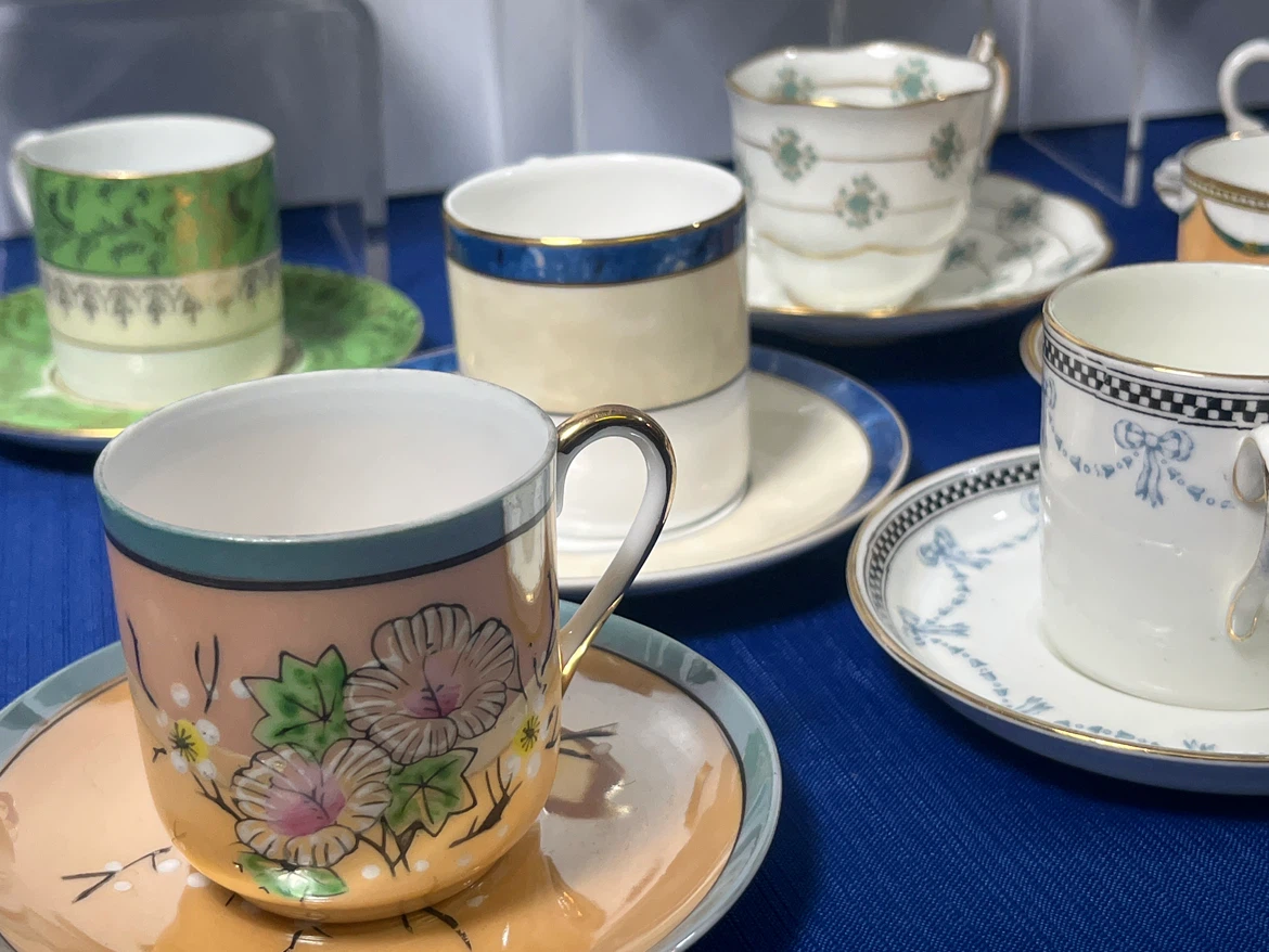 Eclectic Mixed Lot 12 Vintage Antique Tea Cup+Saucer Sets mixed - photo 4