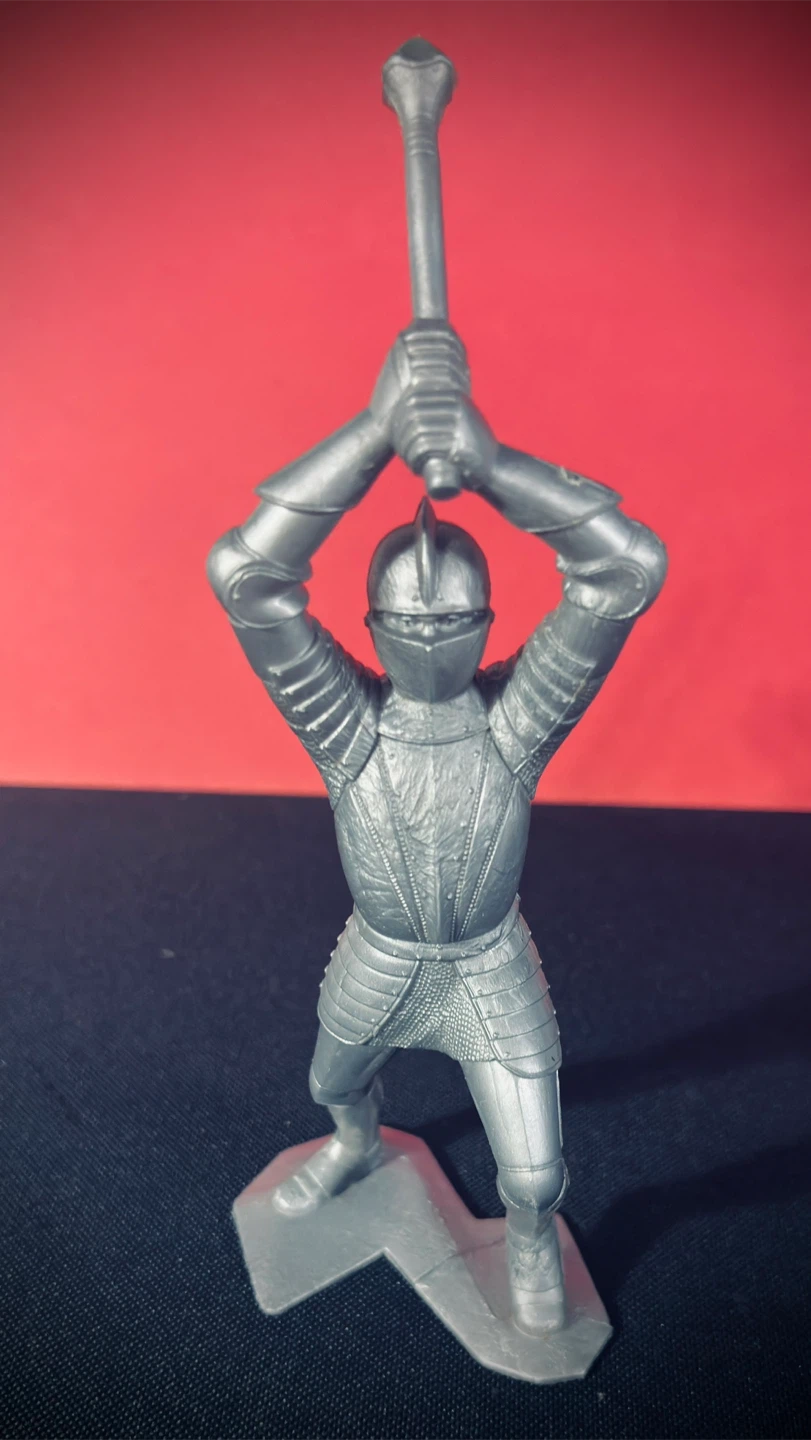 Vintage 1964 Louis Marx Medieval Knights 6" Figures - photo 2