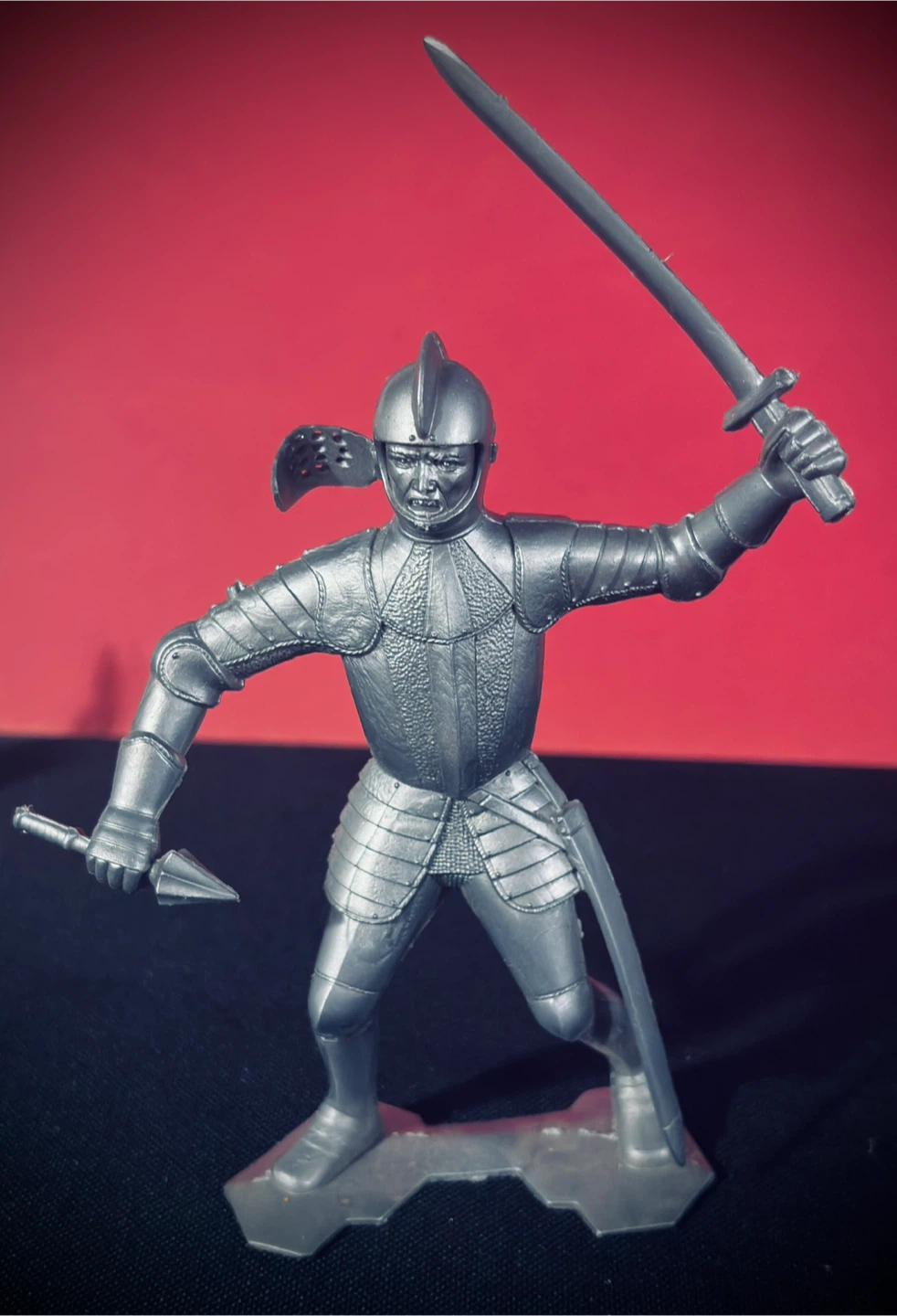 Vintage 1964 Louis Marx Medieval Knights 6" Figures - photo 5