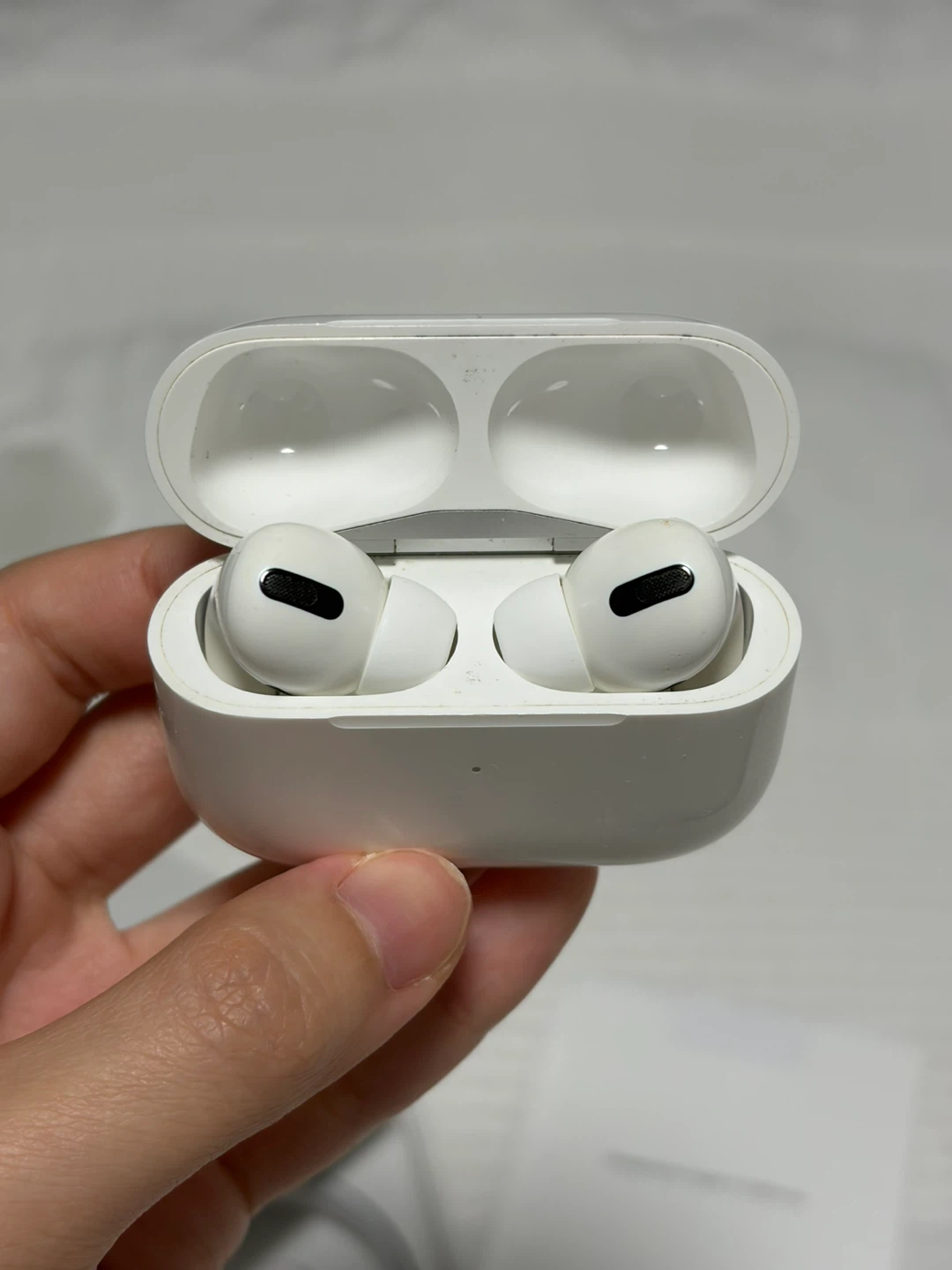 Apple AirPods Pro (1st Generation) - photo 3