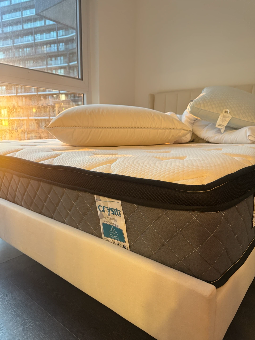 Mattress and bed frame - photo 2