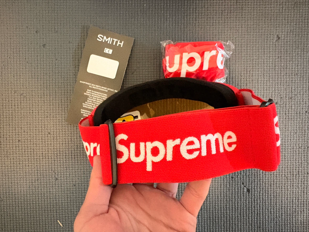 Supreme Smith Cariboo OTG red ski goggles - photo 5