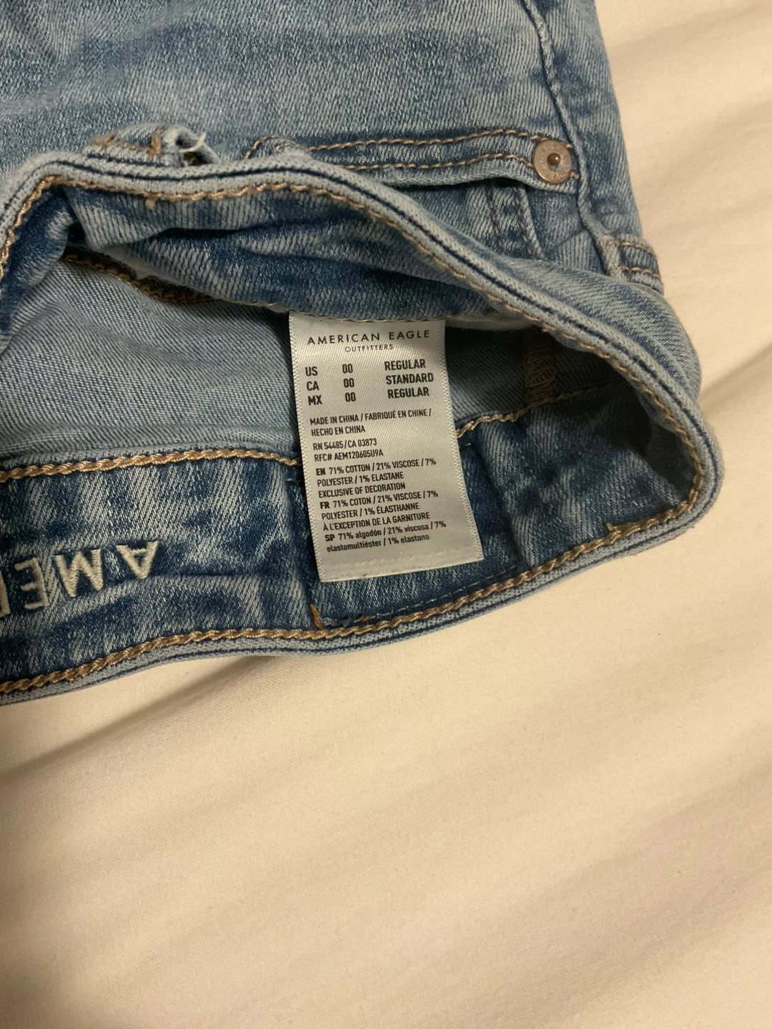 American Eagle Distressed Jeans Size 00 - photo 2