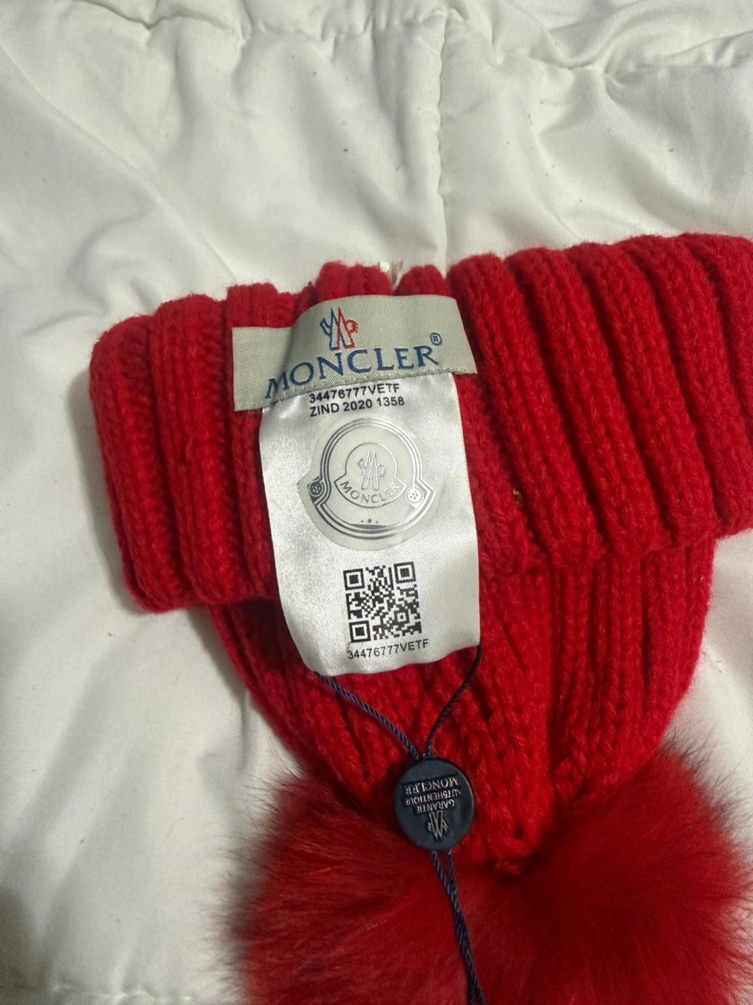 Moncler Red Beanie with Pom-Pom - photo 2