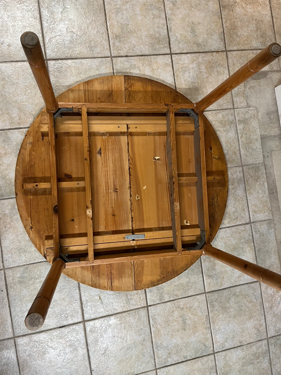 Round Solid Wood Dining Table With 4 Chairs - photo 2