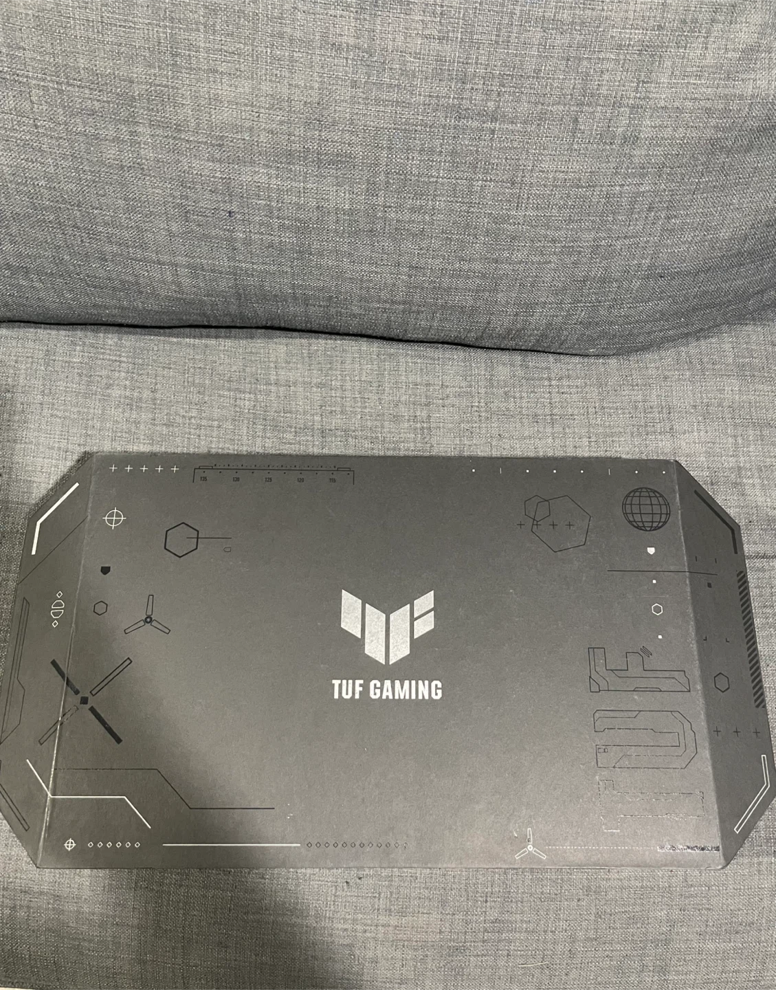 ASUS TUF GeForce RTX 4090 - photo 2