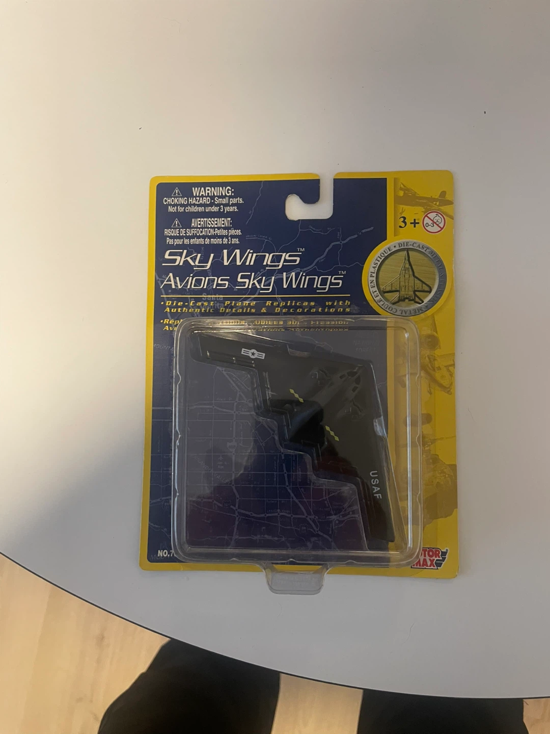 Motor Max Sky Wings Die-Cast B-2 Stealth Bomber