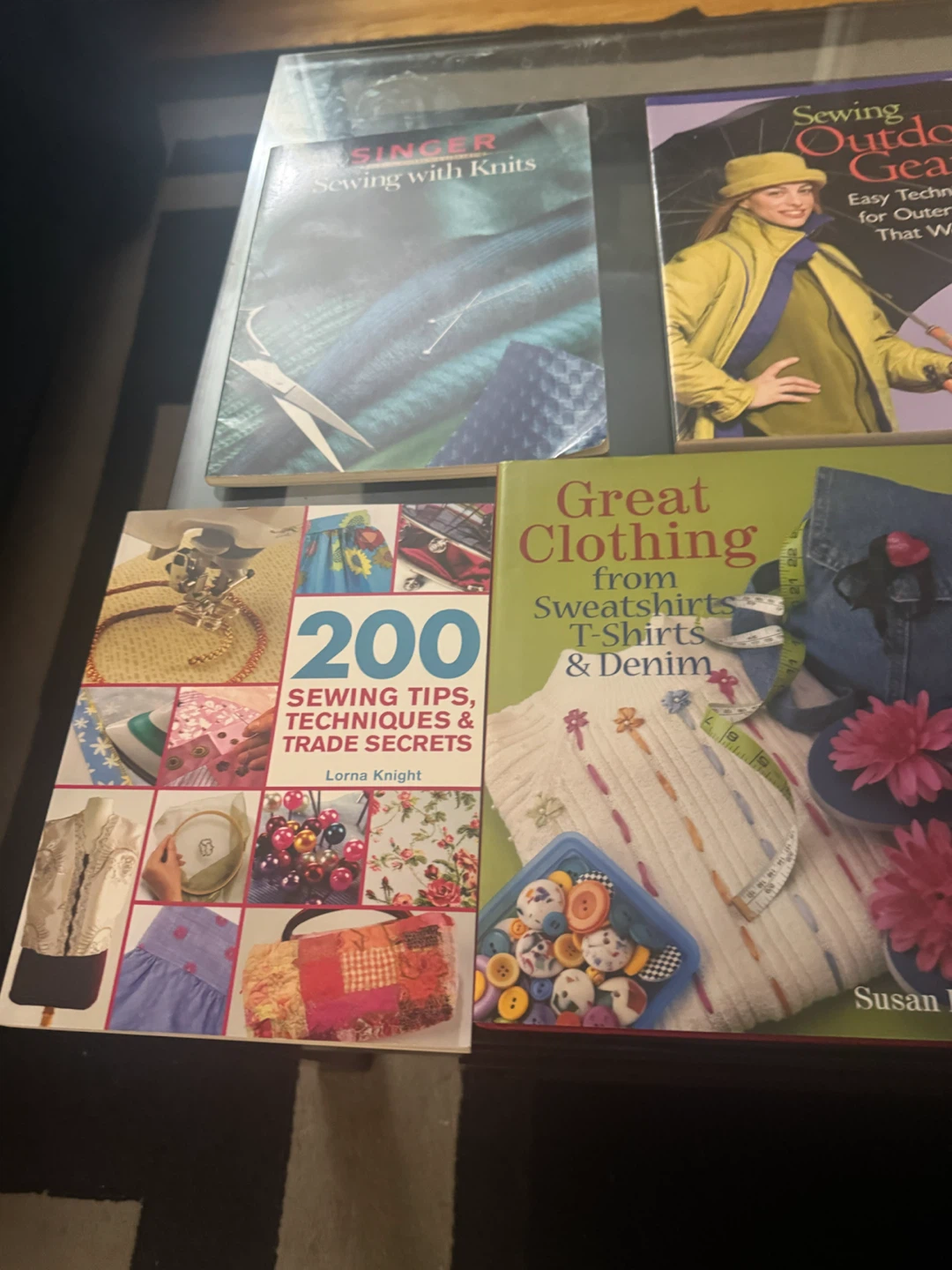 Lot of 11 Sewing and Fashion Technique Books - photo 5