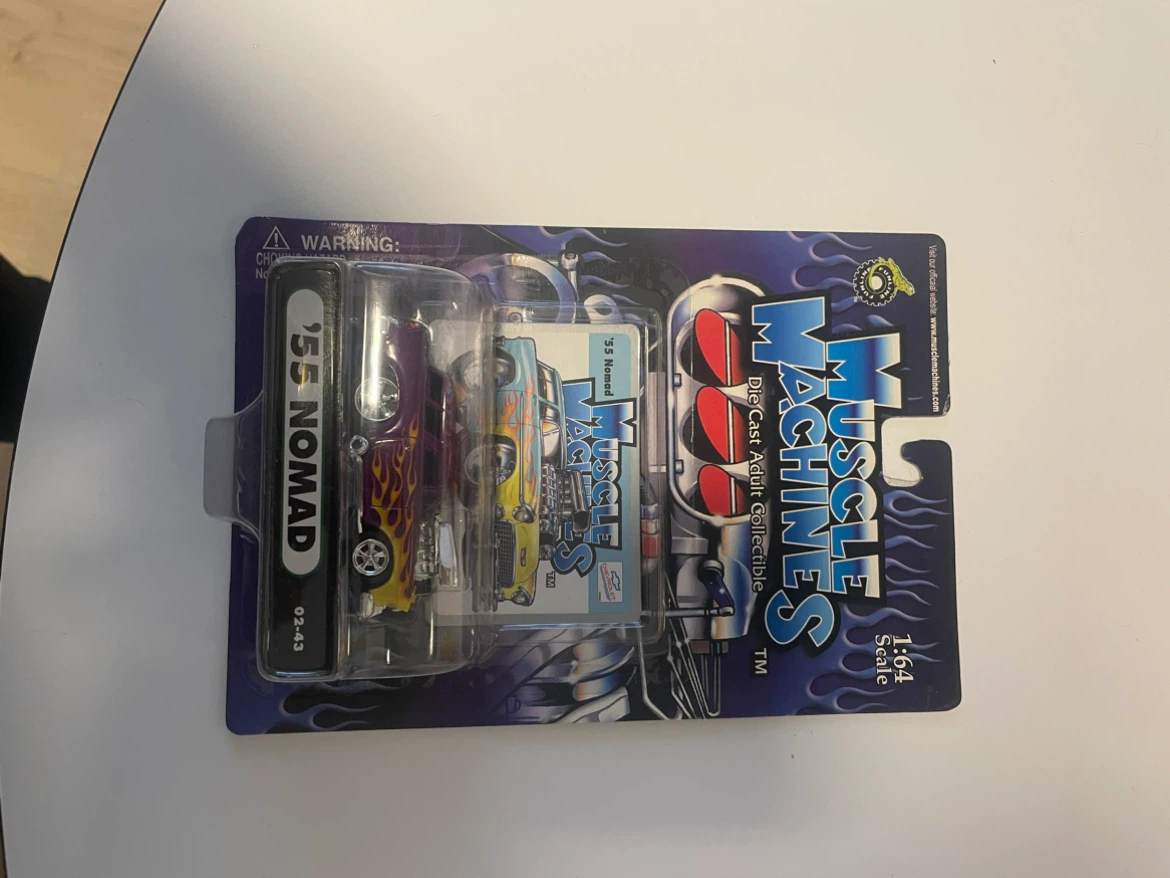 Muscle Machines '55 Nomad Die-Cast Collectible