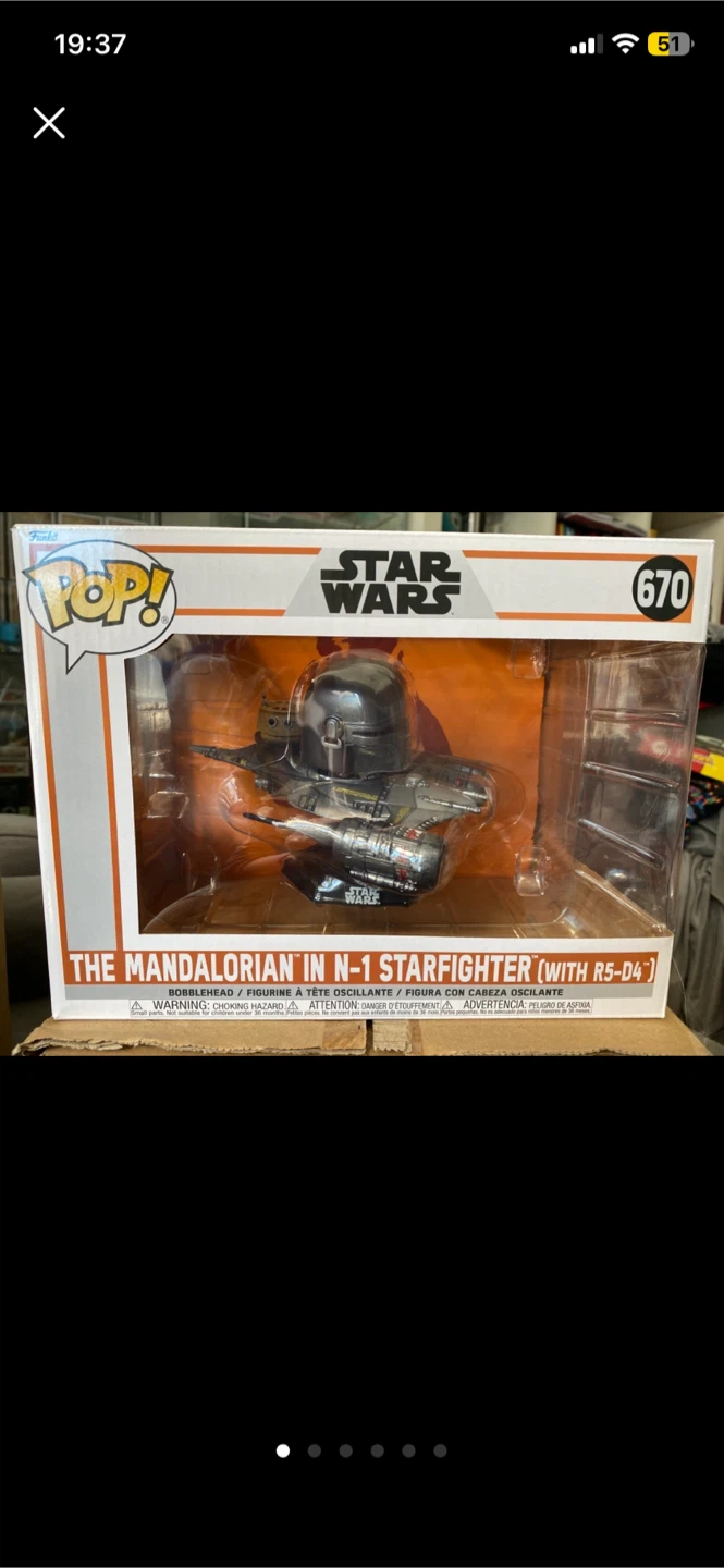 Funko Pop! The Mandalorian in N-1 Starfighter #670