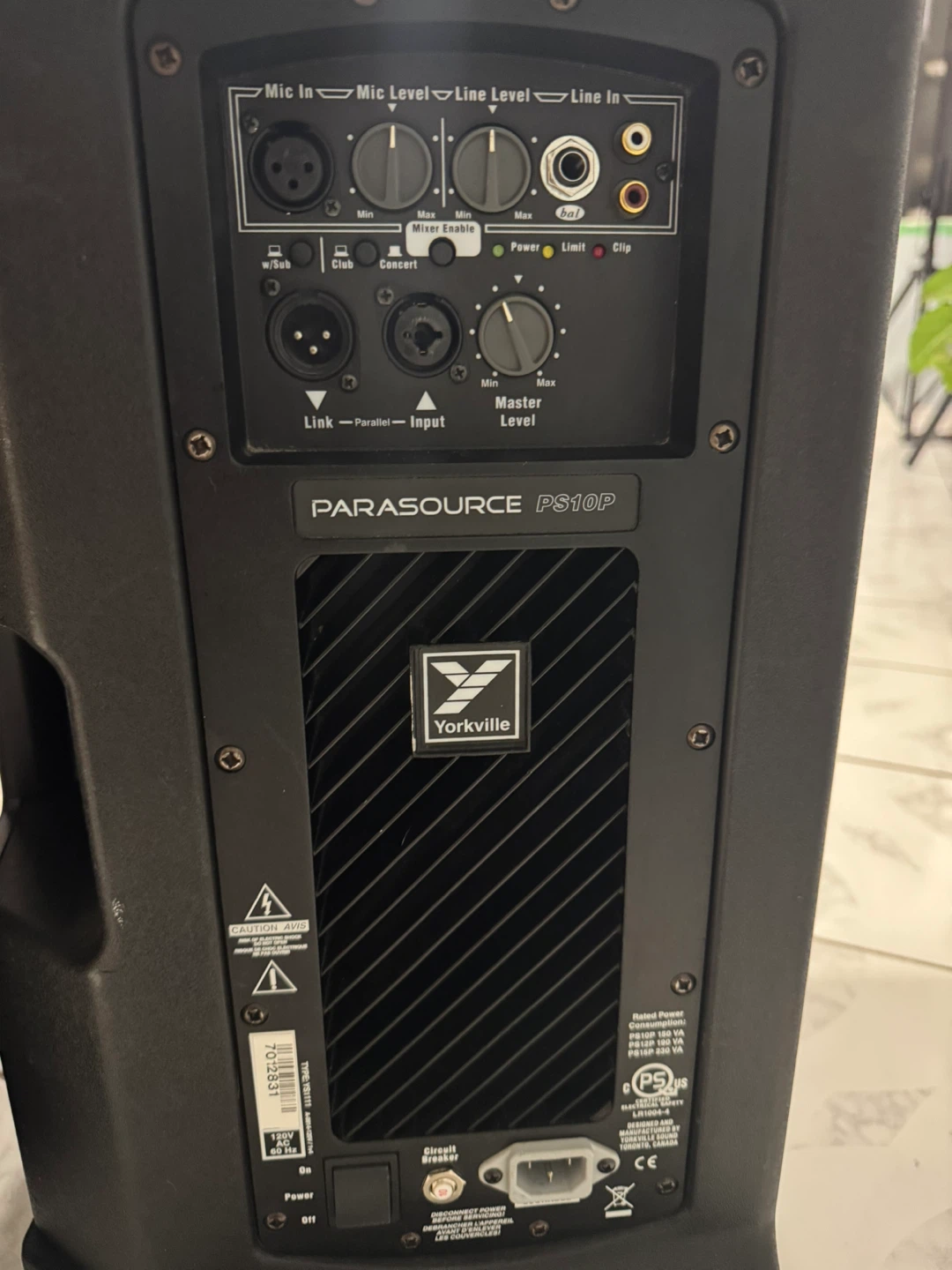 Yorkville PS10P Powered Speakers (Pair) + Speaker Stands