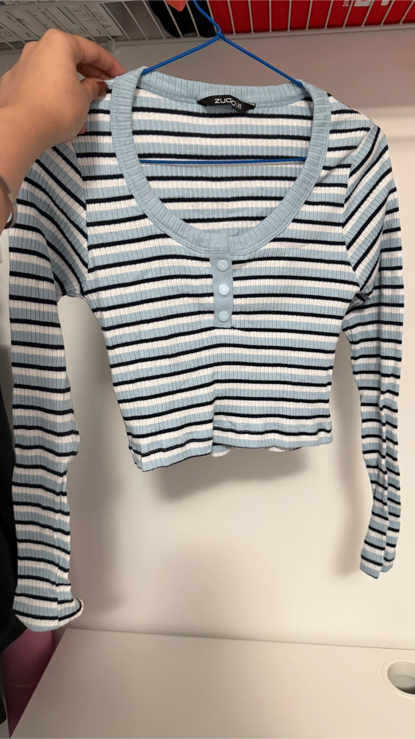 Zudio striped long-sleeve crop top XS