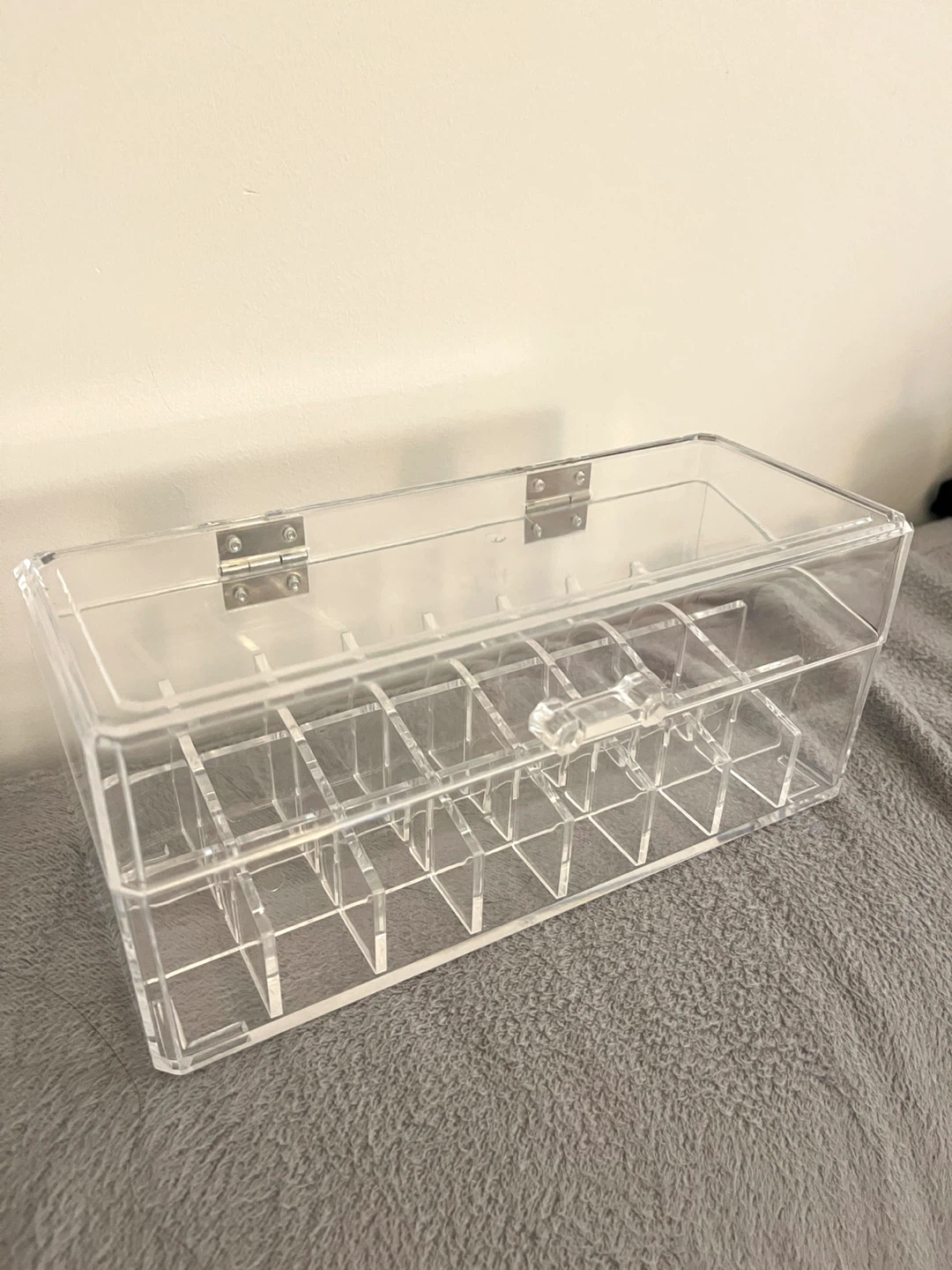 Clear Acrylic Lipstick Organizer - photo 2