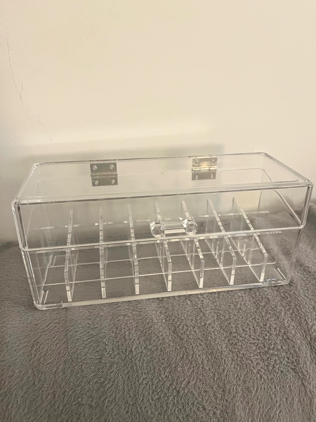 Clear Acrylic Lipstick Organizer - photo 5