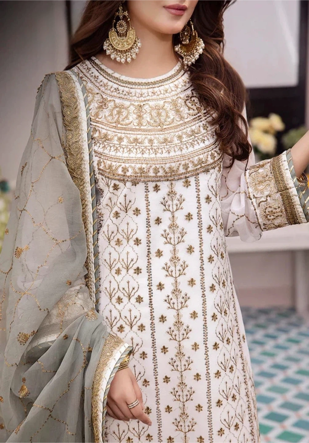White and Gold Embroidered Three-Piece Suit - photo 5