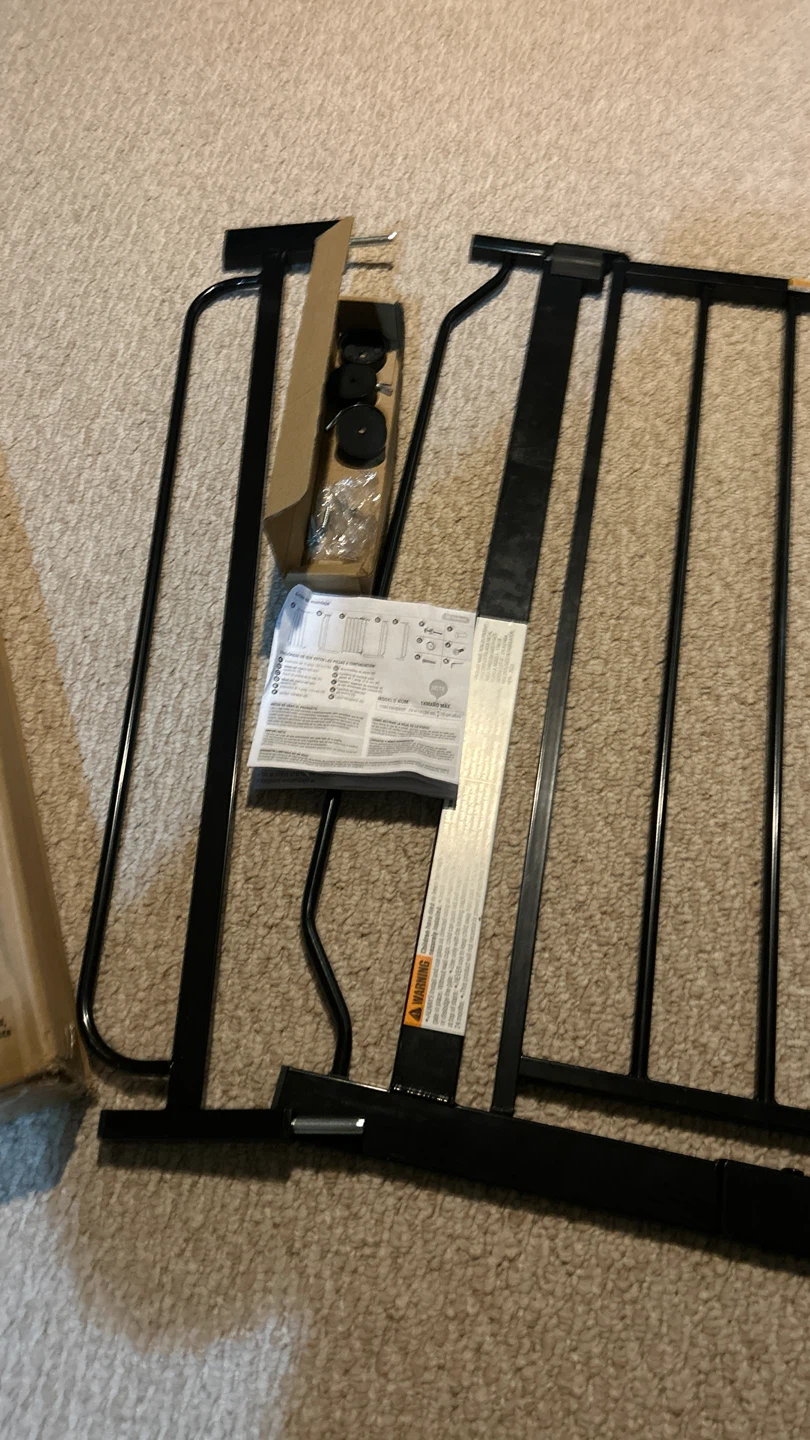 Regalo Easy Step Extra Wide Metal Safety Gate - photo 4
