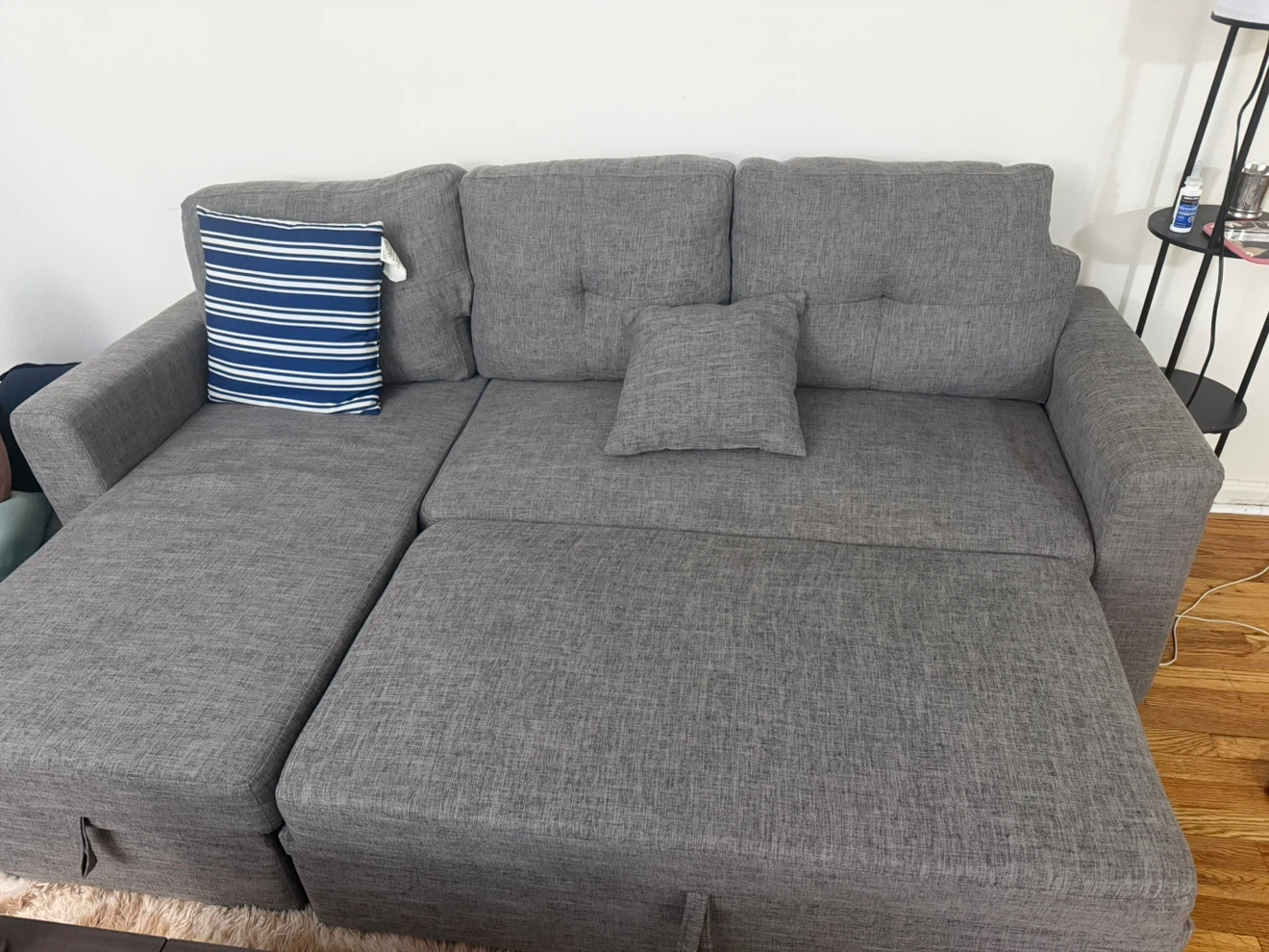Couch - photo 3