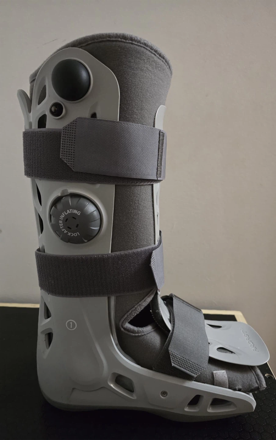 Aircast Walker Boot