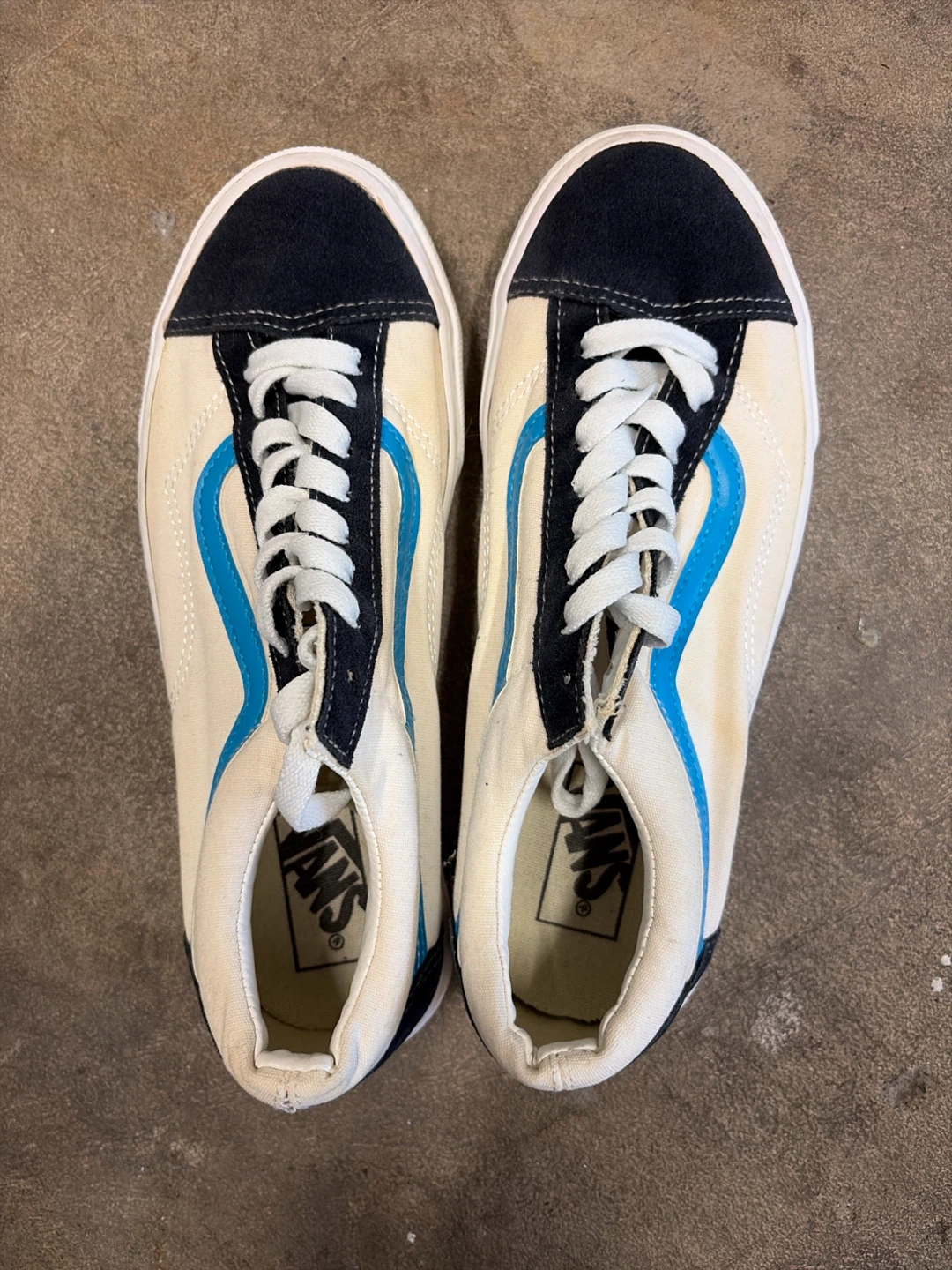 Vans sneakers cream black and blue