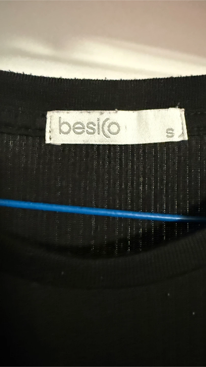 2 Besiko Ribbed T-Shirts - photo 2