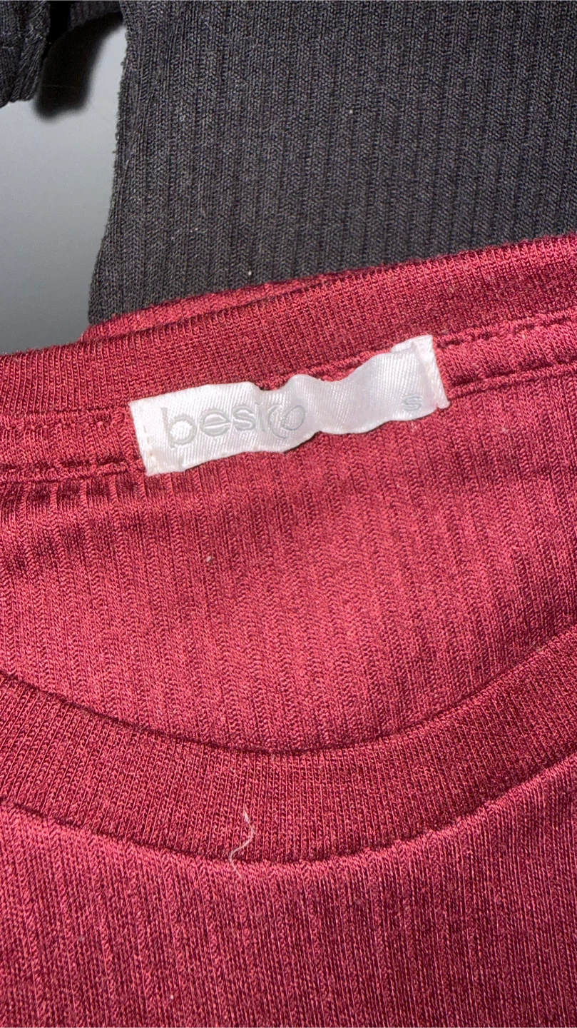 2 Besiko Ribbed T-Shirts - photo 3
