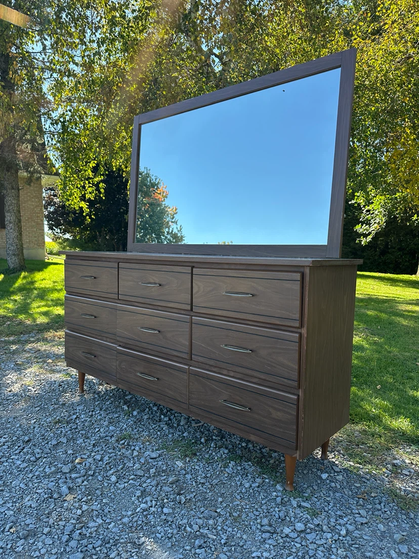 Vintage MCM Walnut  Dresser With Detachable Mirror (CAN DELIVER) - photo 2