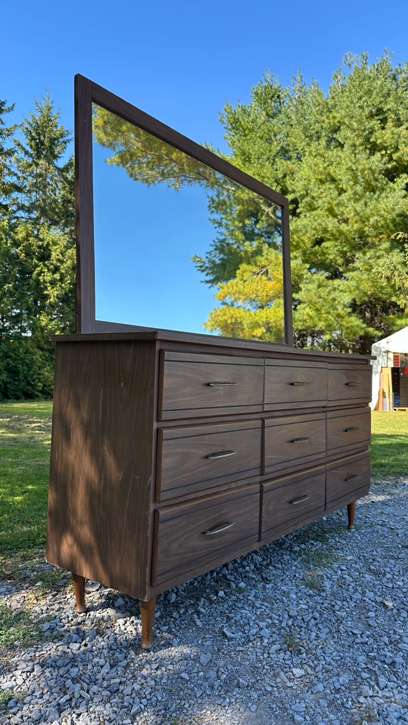 Vintage MCM Walnut  Dresser With Detachable Mirror (CAN DELIVER) - photo 4