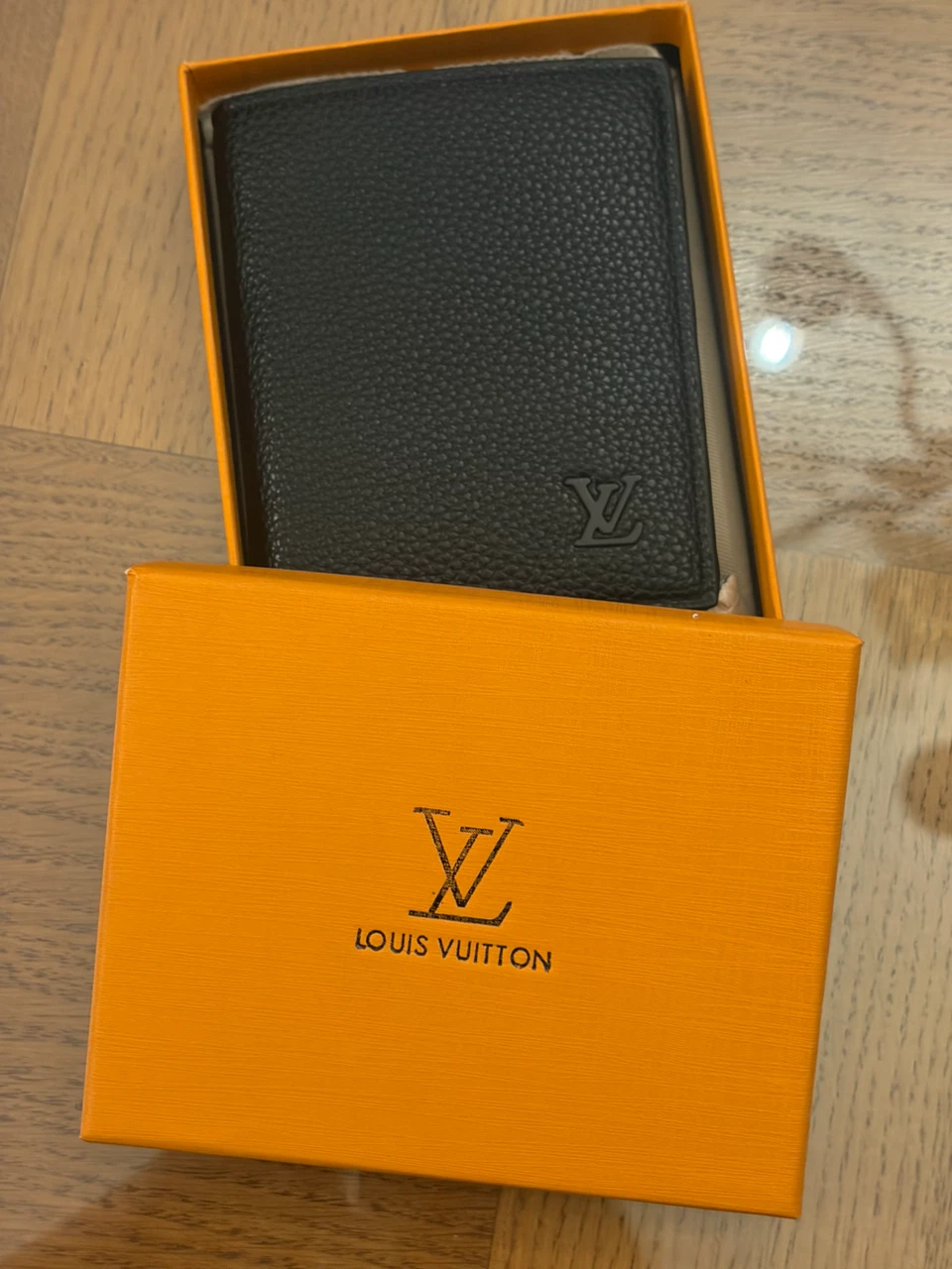 Louis Vuitton Black Leather Wallet - photo 2